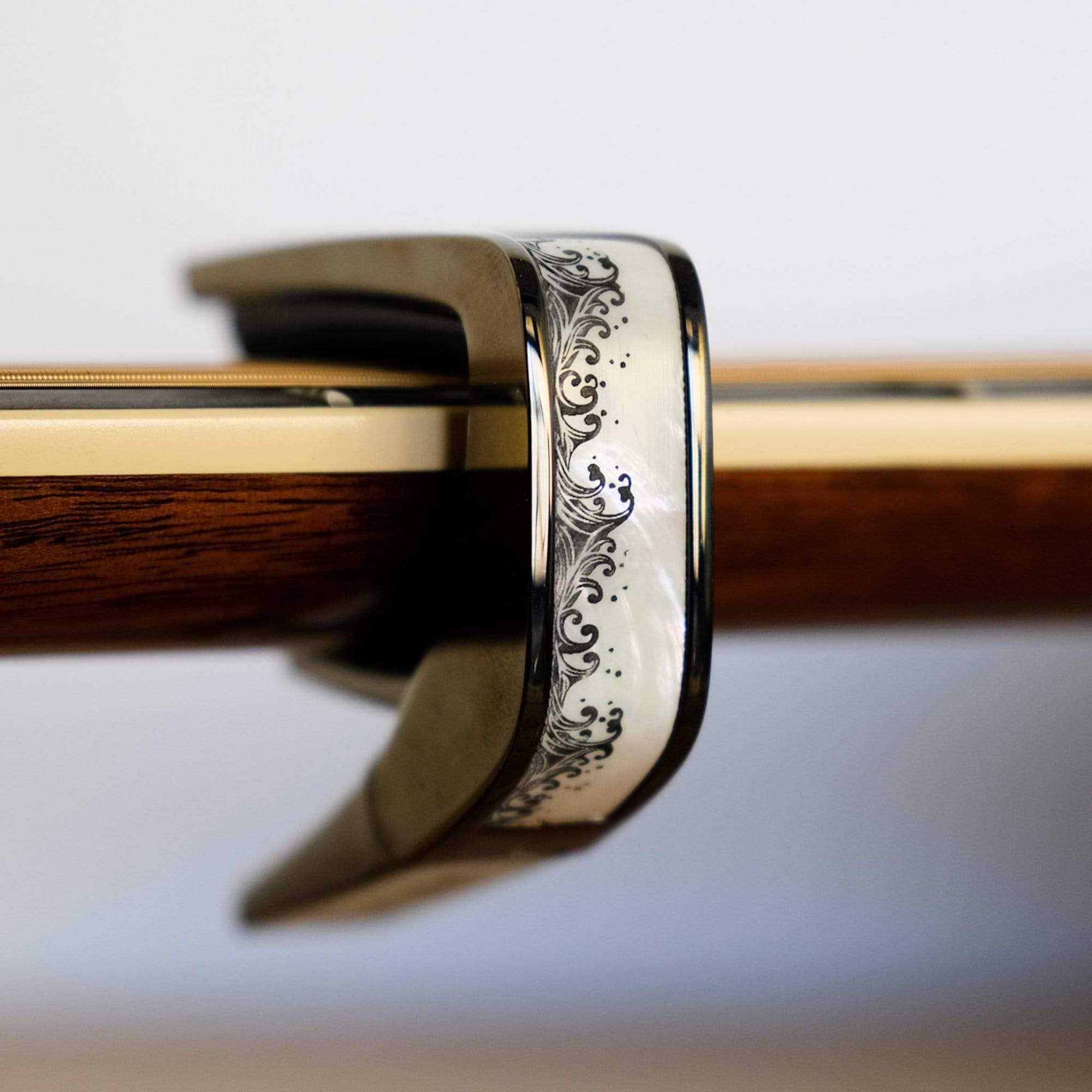 Pearl Thalia Capo CB201 with White Pearl Waves 尊絕移調夾 (MP-WAVES) 第 3 張圖片｜三峽效果器