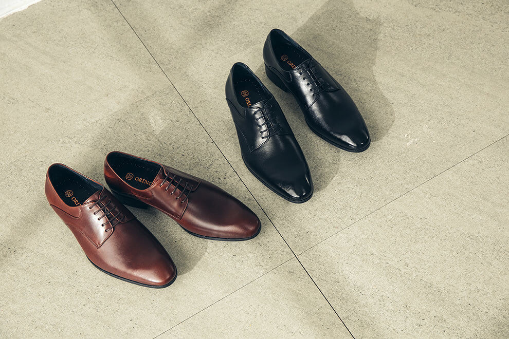 日系直男系列，油感皮料製作的可可咖啡色與牛皮黑色的經典流線德比鞋