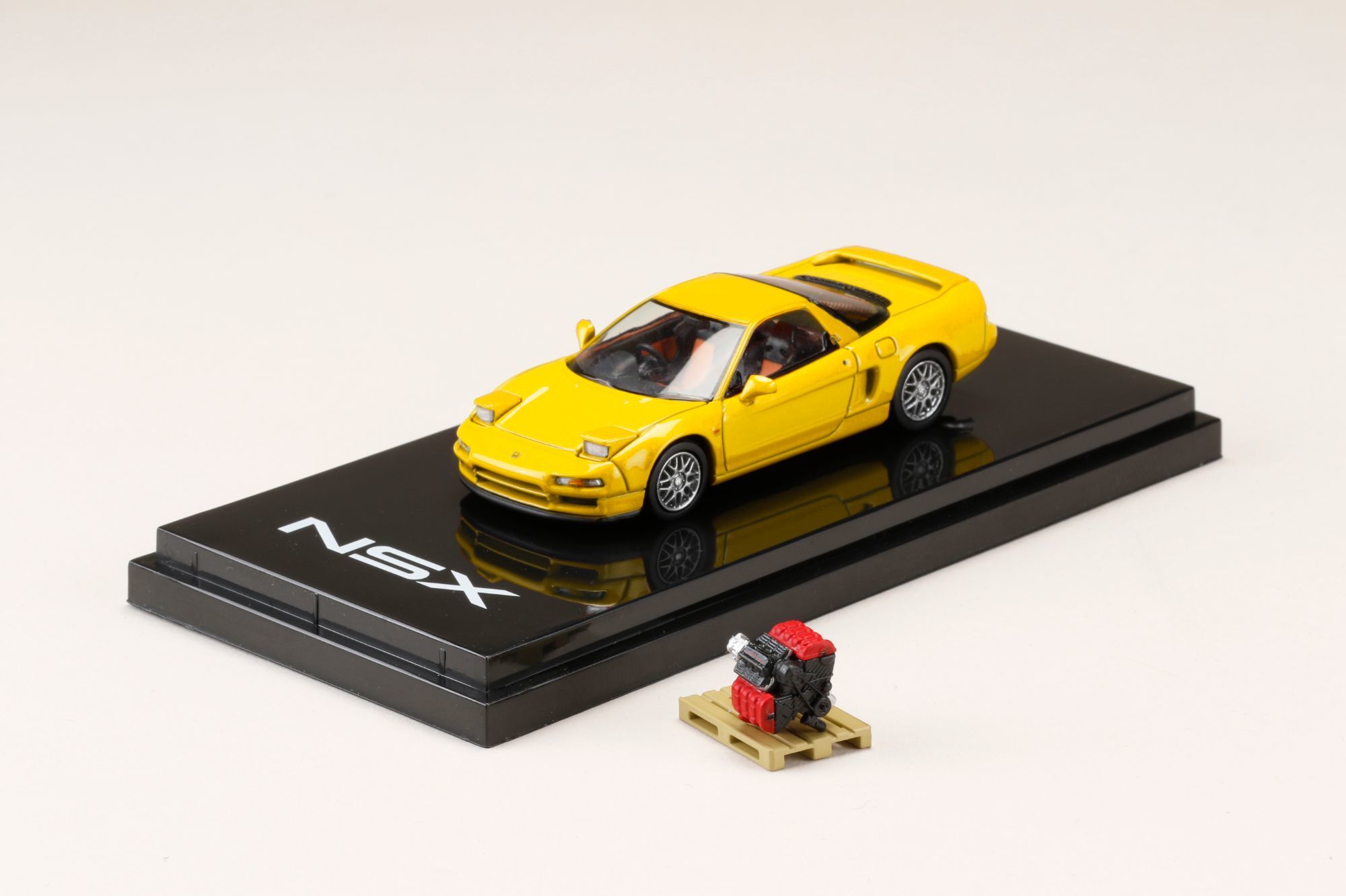1/64 HOBBY JAPAN Honda NSX (NA2) 1997 Type S ZERO With Engine Display Model Yellow Pearl (HJ642006SY)