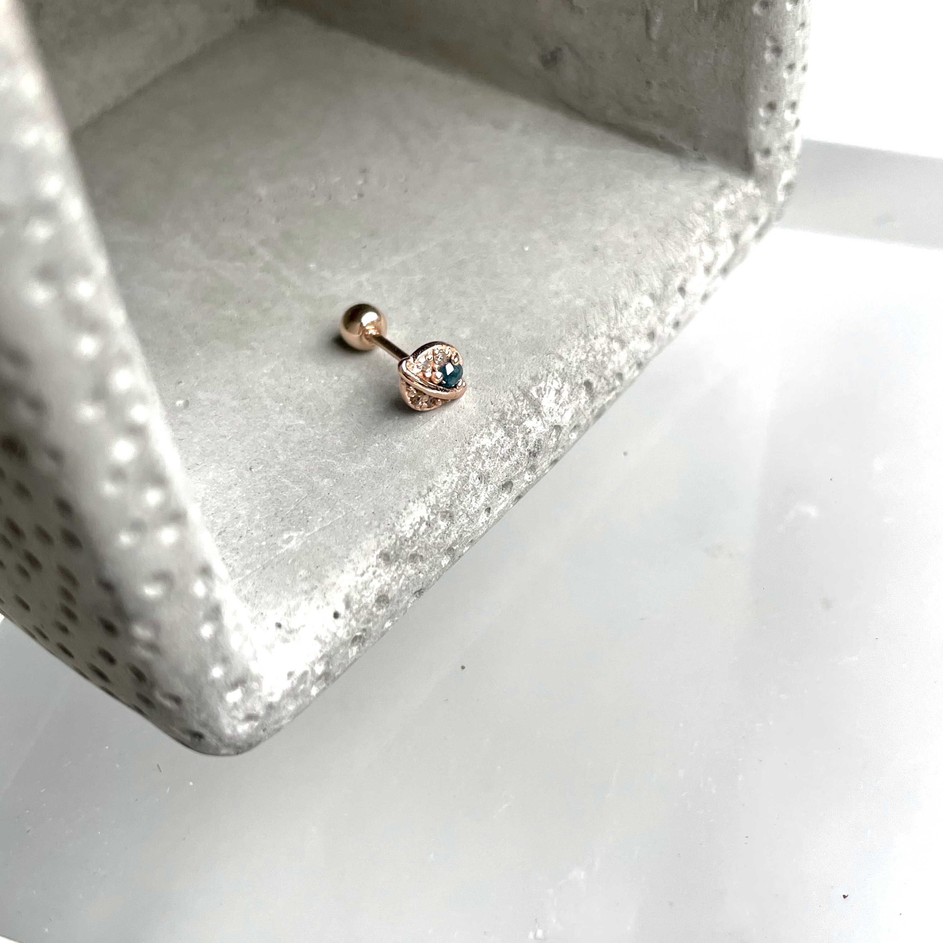 14K星球藍鑽原礦轉珠耳環