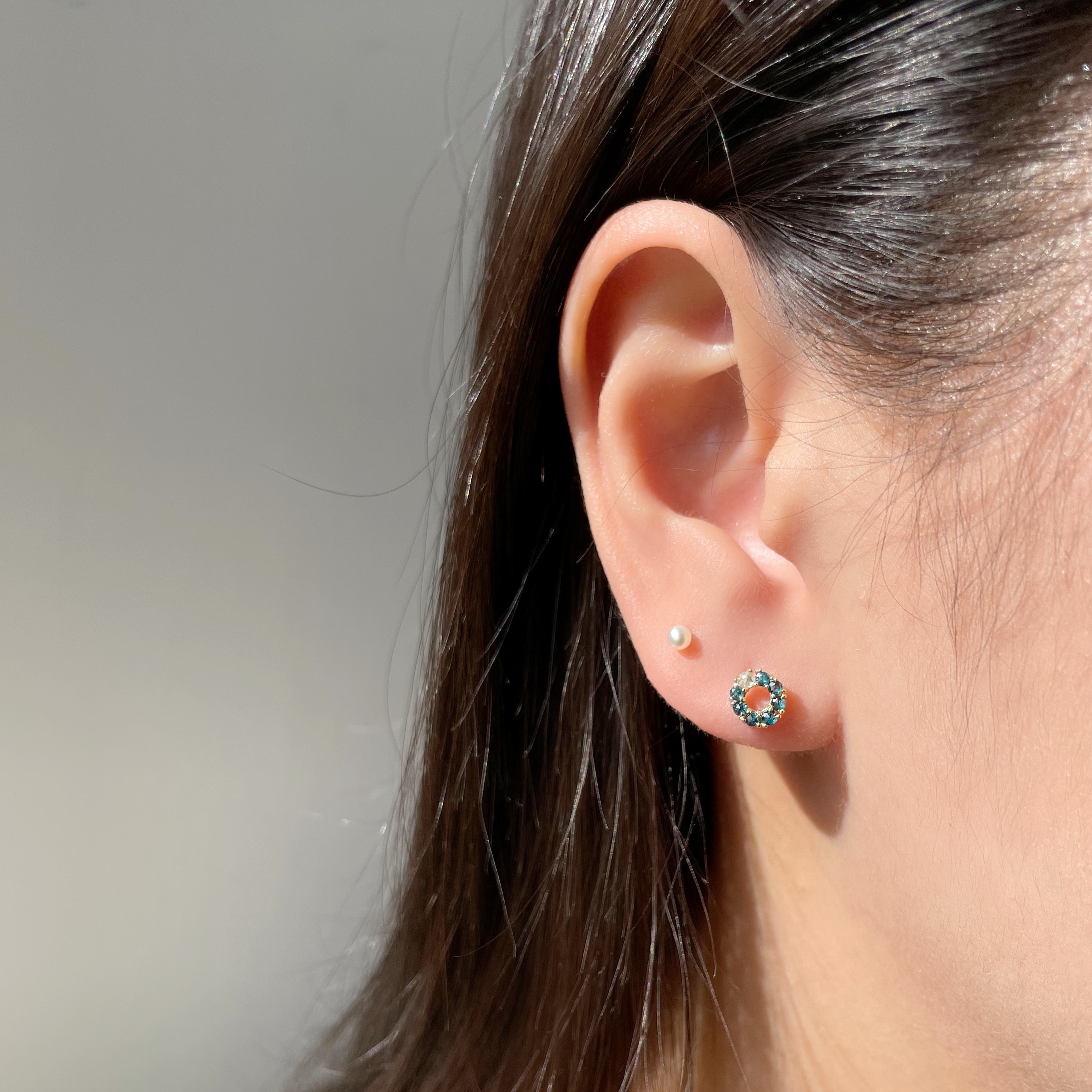 14K甜甜圈藍灰鑽原礦轉珠耳環