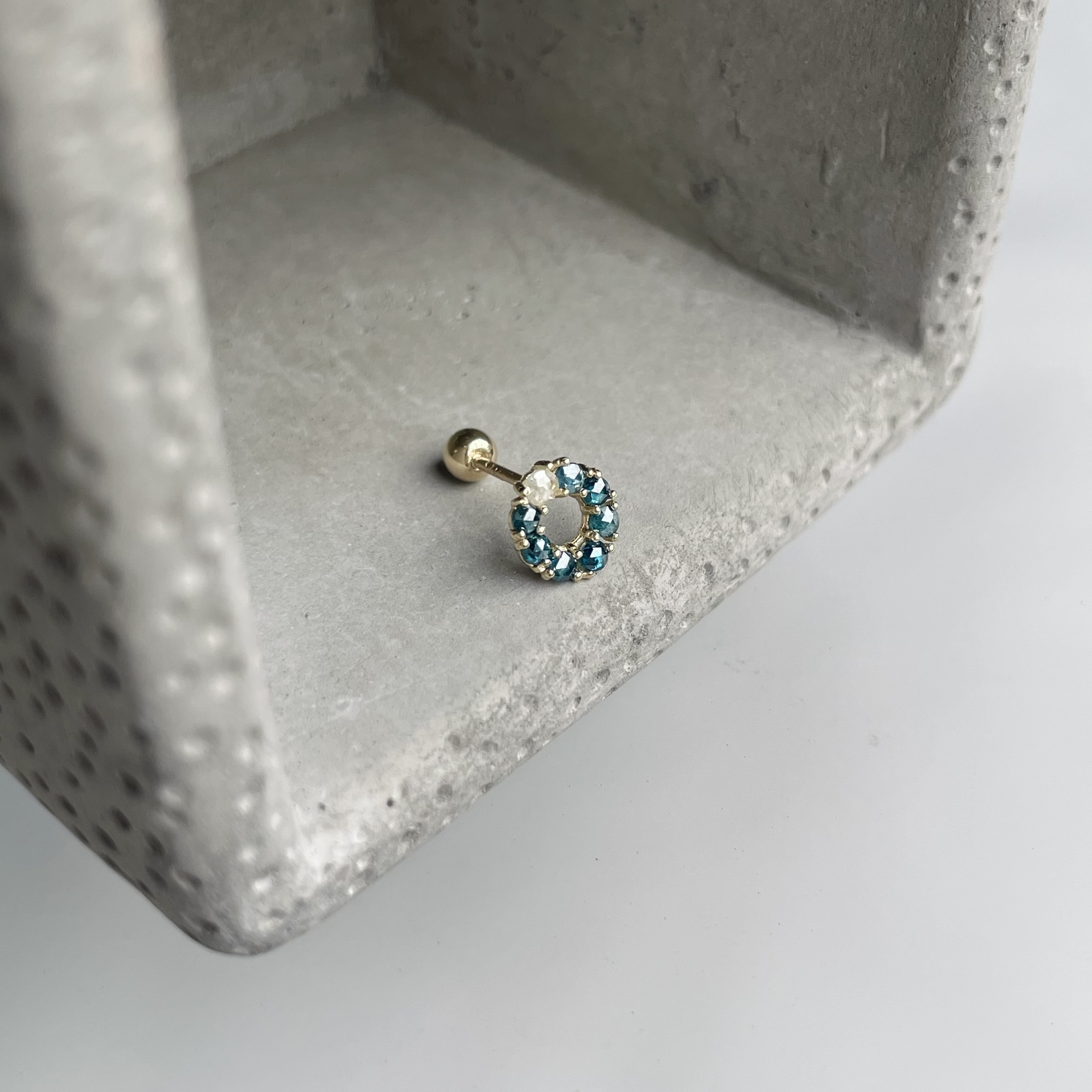 14K甜甜圈藍灰鑽原礦轉珠耳環