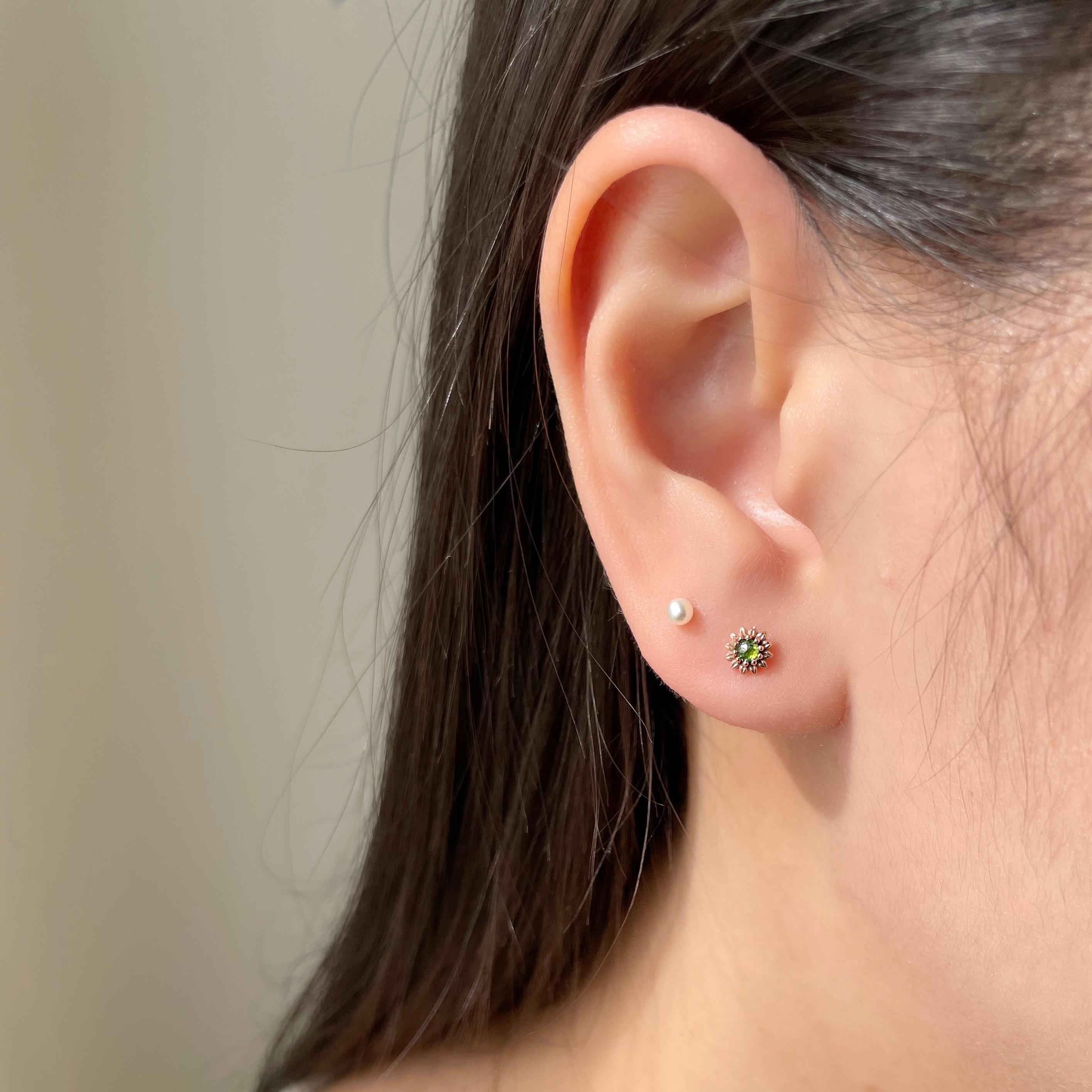 14K向日葵綠鑽原礦轉珠耳環