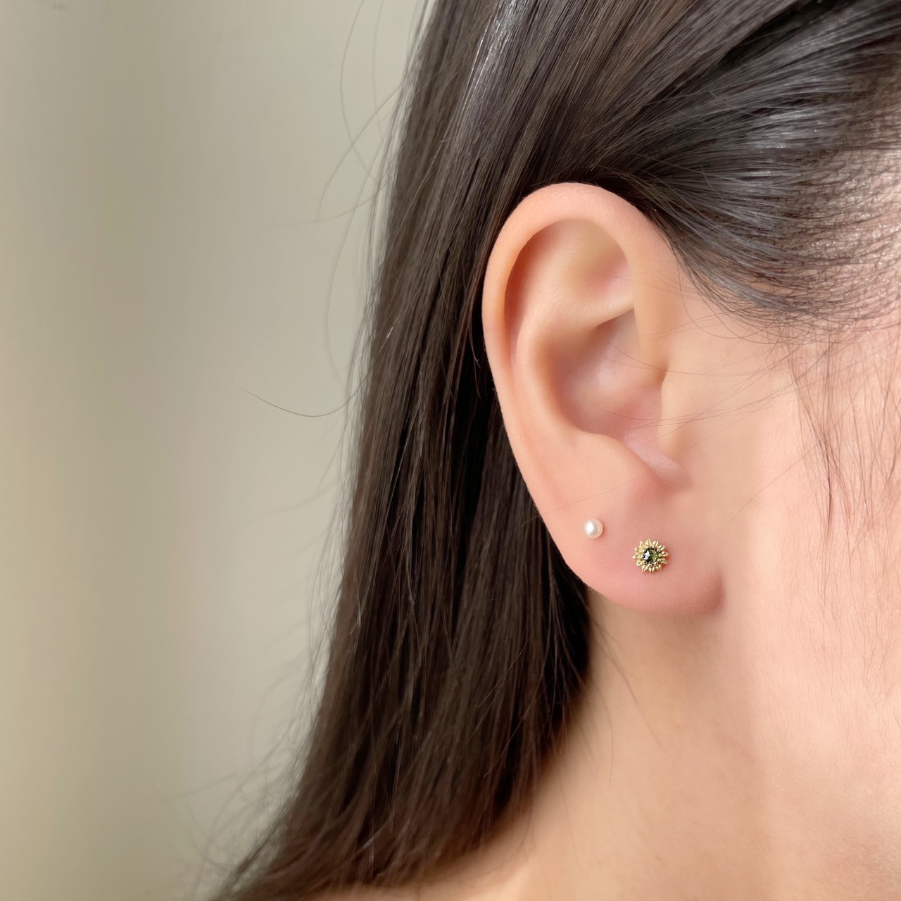 14K向日葵綠鑽原礦轉珠耳環