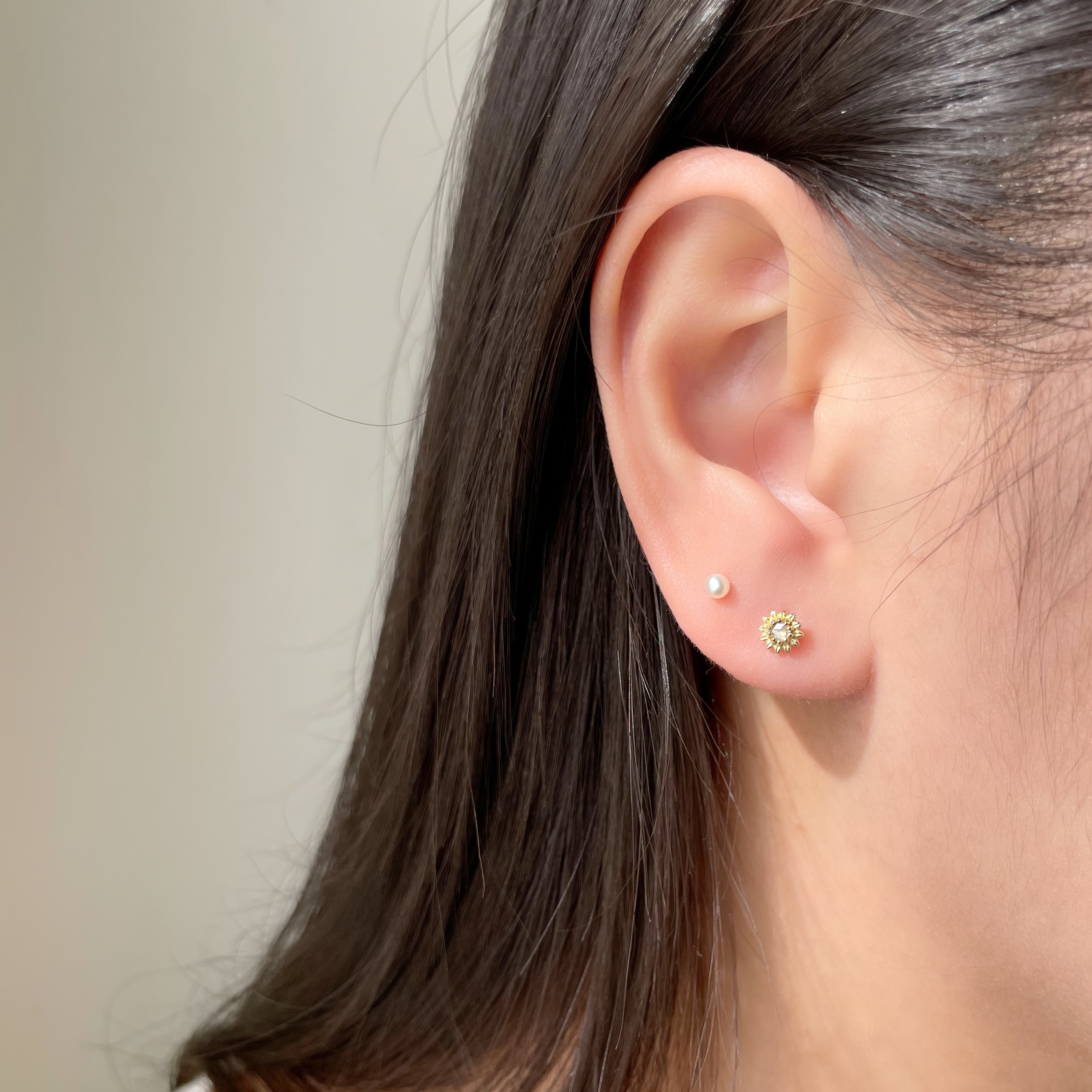 14K向日葵灰鑽原礦轉珠耳環