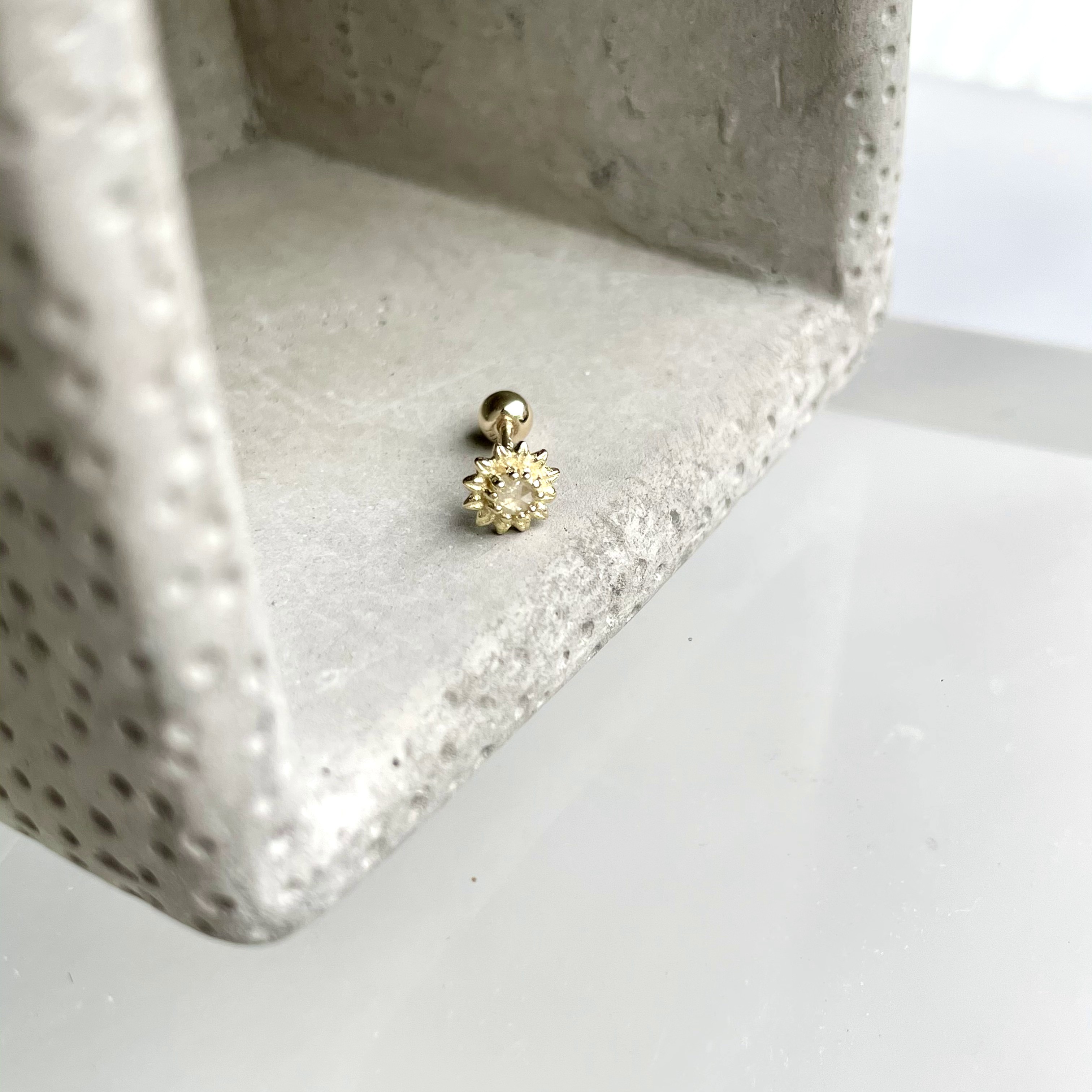 14K向日葵灰鑽原礦轉珠耳環