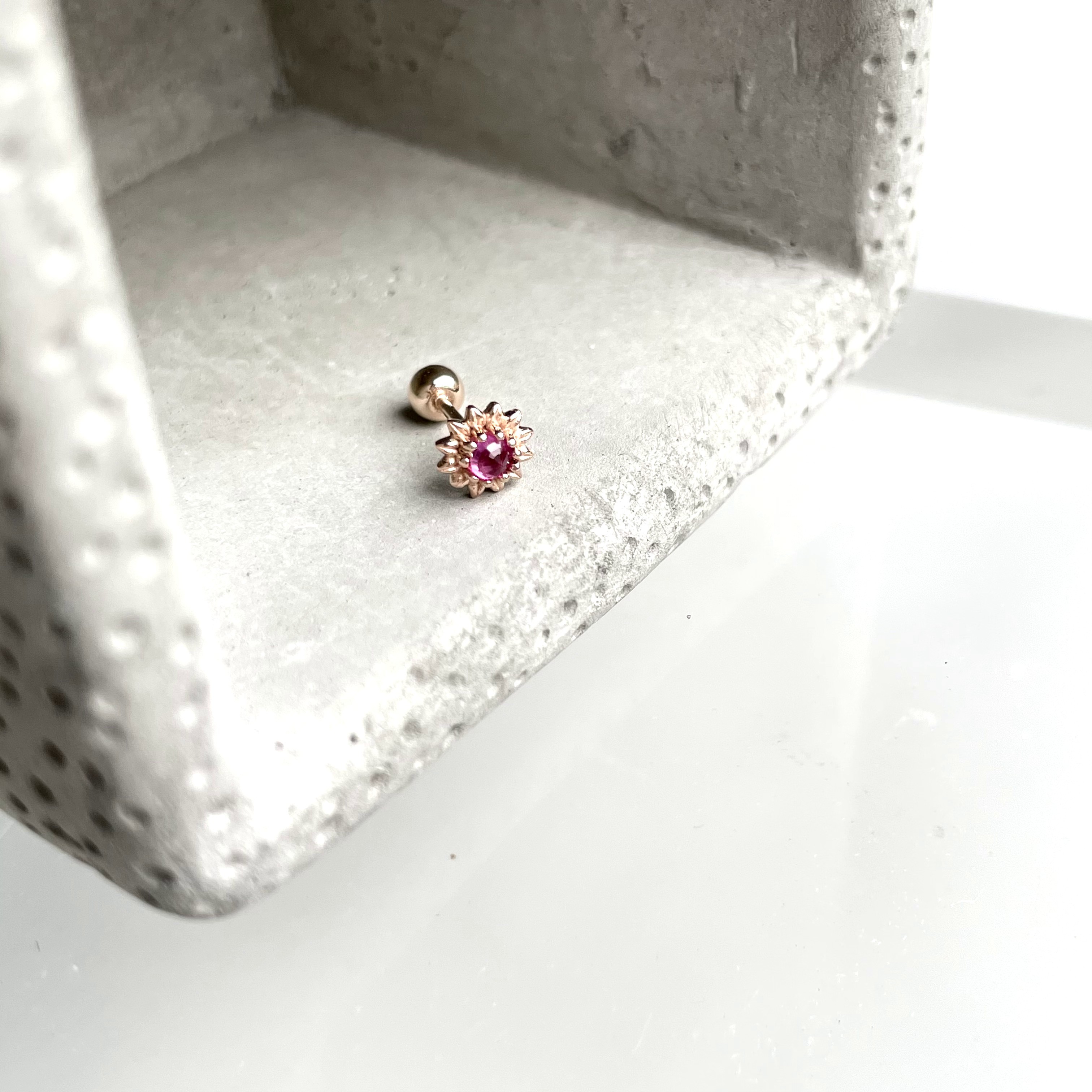 14K向日葵紅寶石轉珠耳環