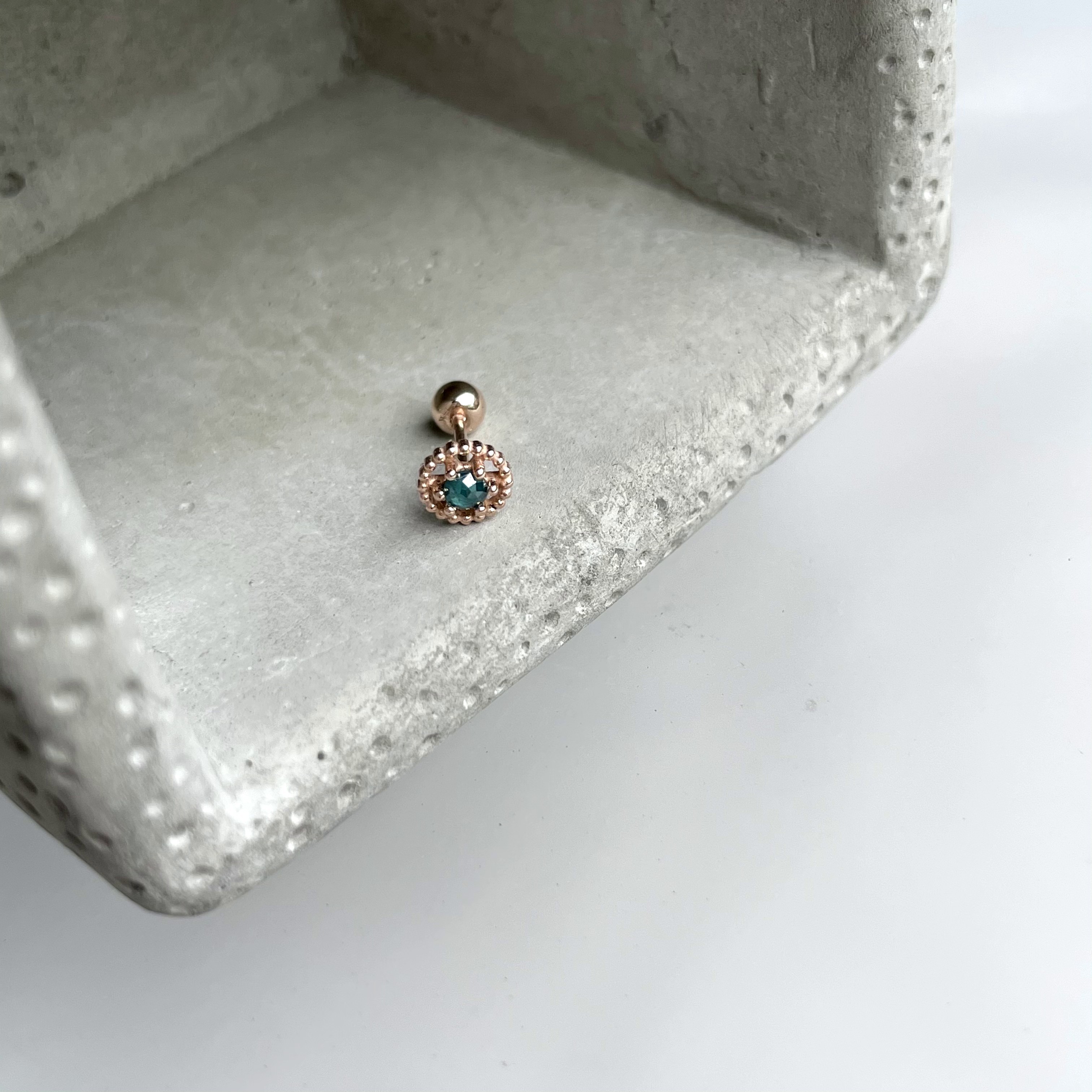 14K復古簍空藍鑽原礦轉珠耳環