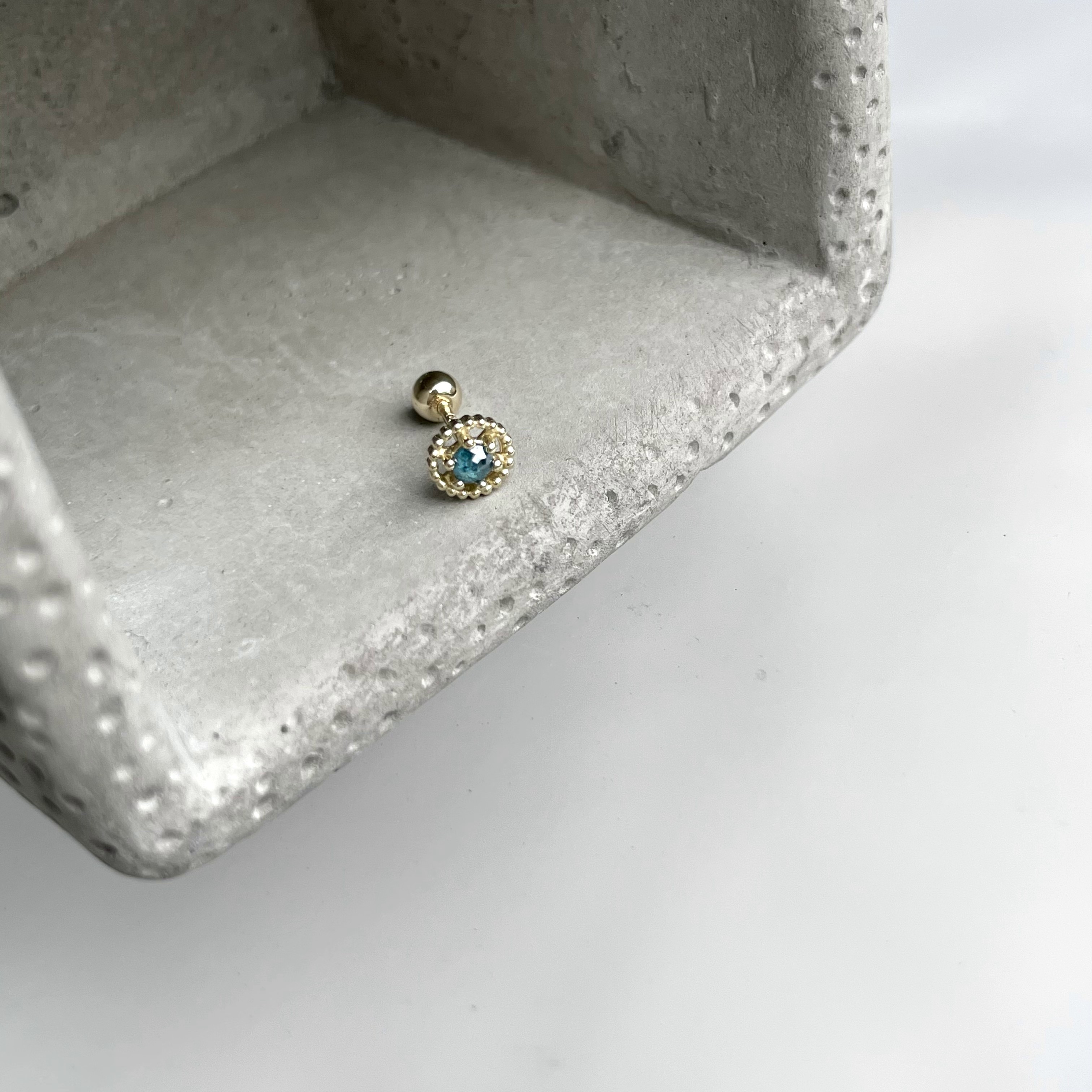 14K復古簍空藍鑽原礦轉珠耳環