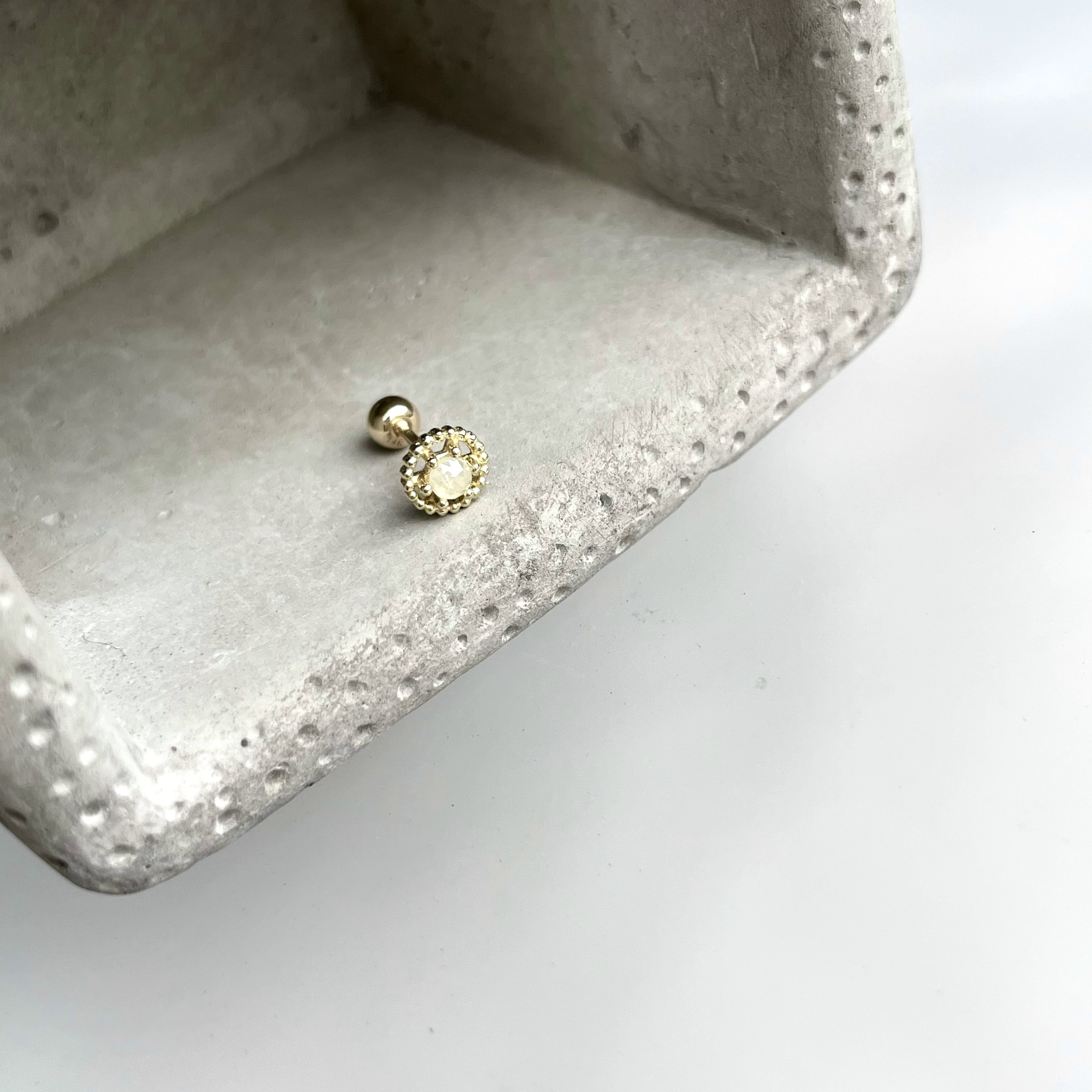 14K復古簍空灰鑽原礦轉珠耳環