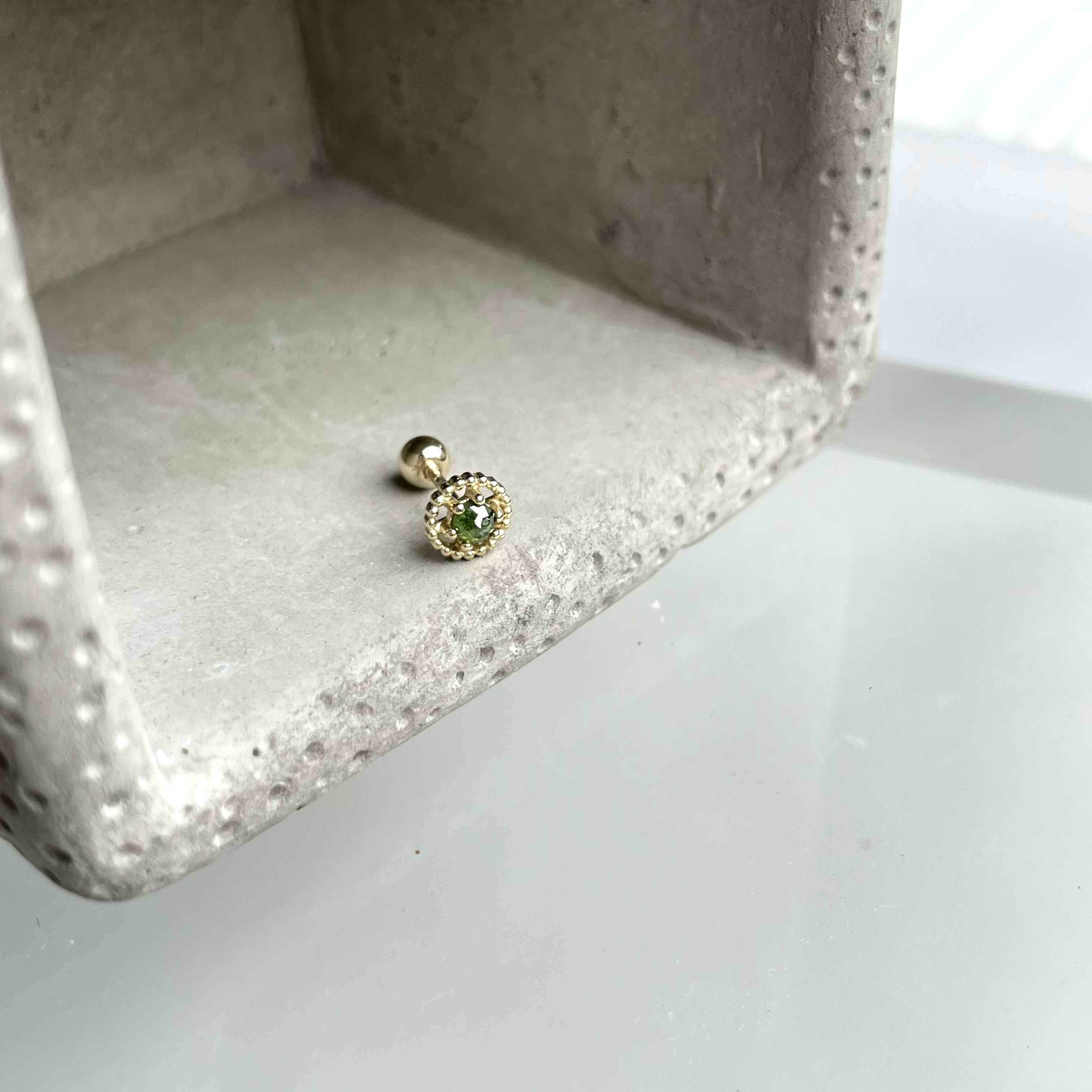 14K復古簍空綠鑽原礦轉珠耳環