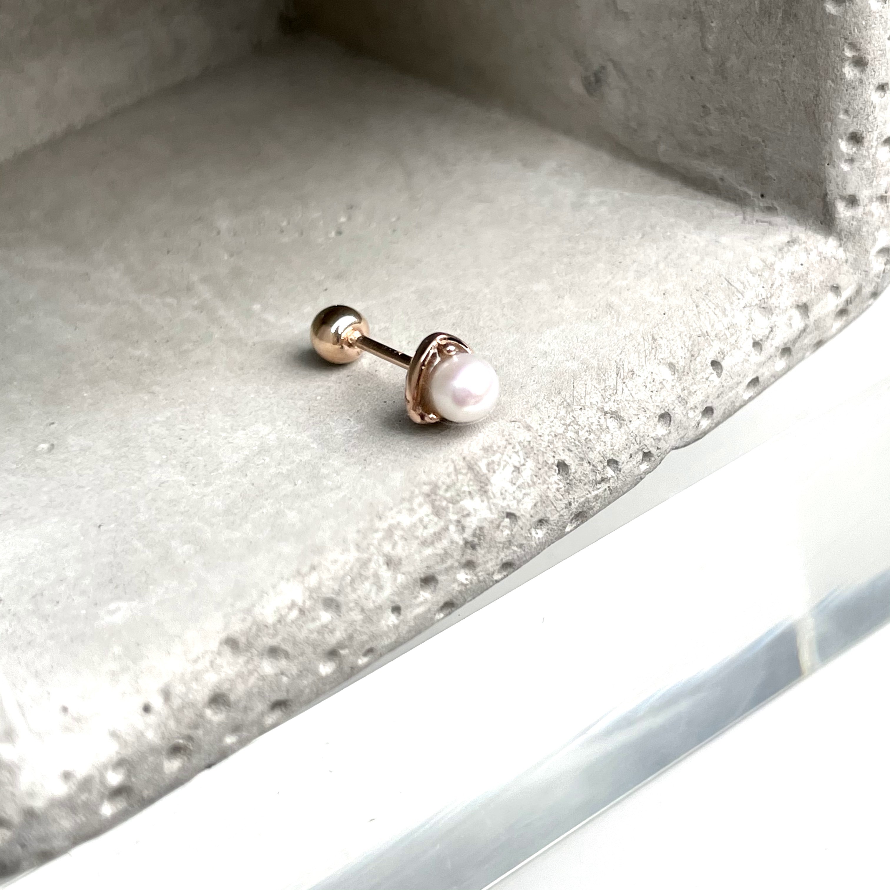 14K三角4mm珍珠轉珠耳環