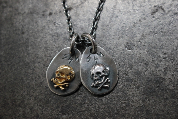 FCT-20 十字骨金屬吊牌