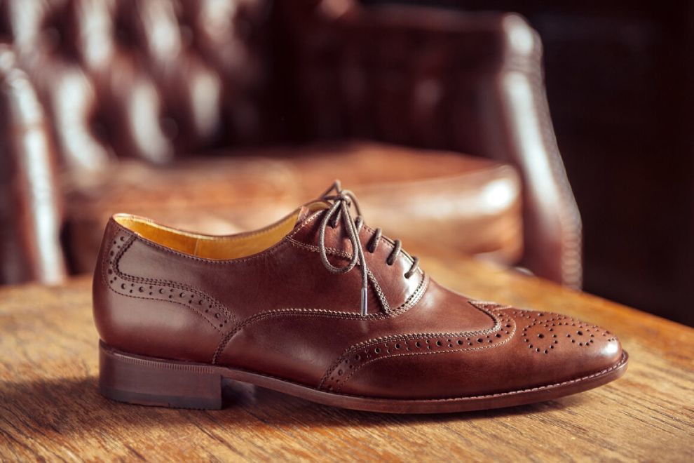 牛津鞋 展示可可咖色3/4雕花鋸齒翼紋牛津鞋鞋身側面