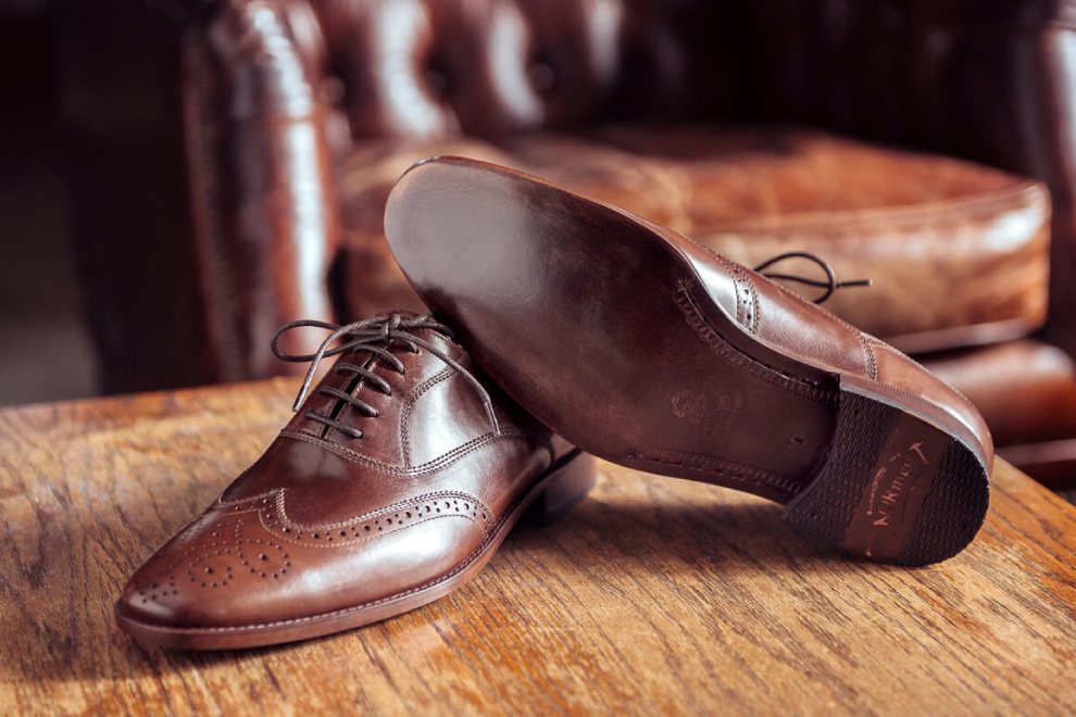 牛津鞋 展示可可咖色3/4雕花鋸齒翼紋牛津鞋皮革鞋大底