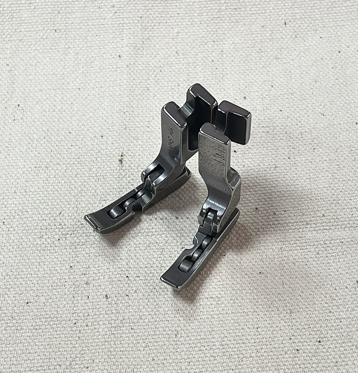 精品滾輪壓線縫單邊拉鍊