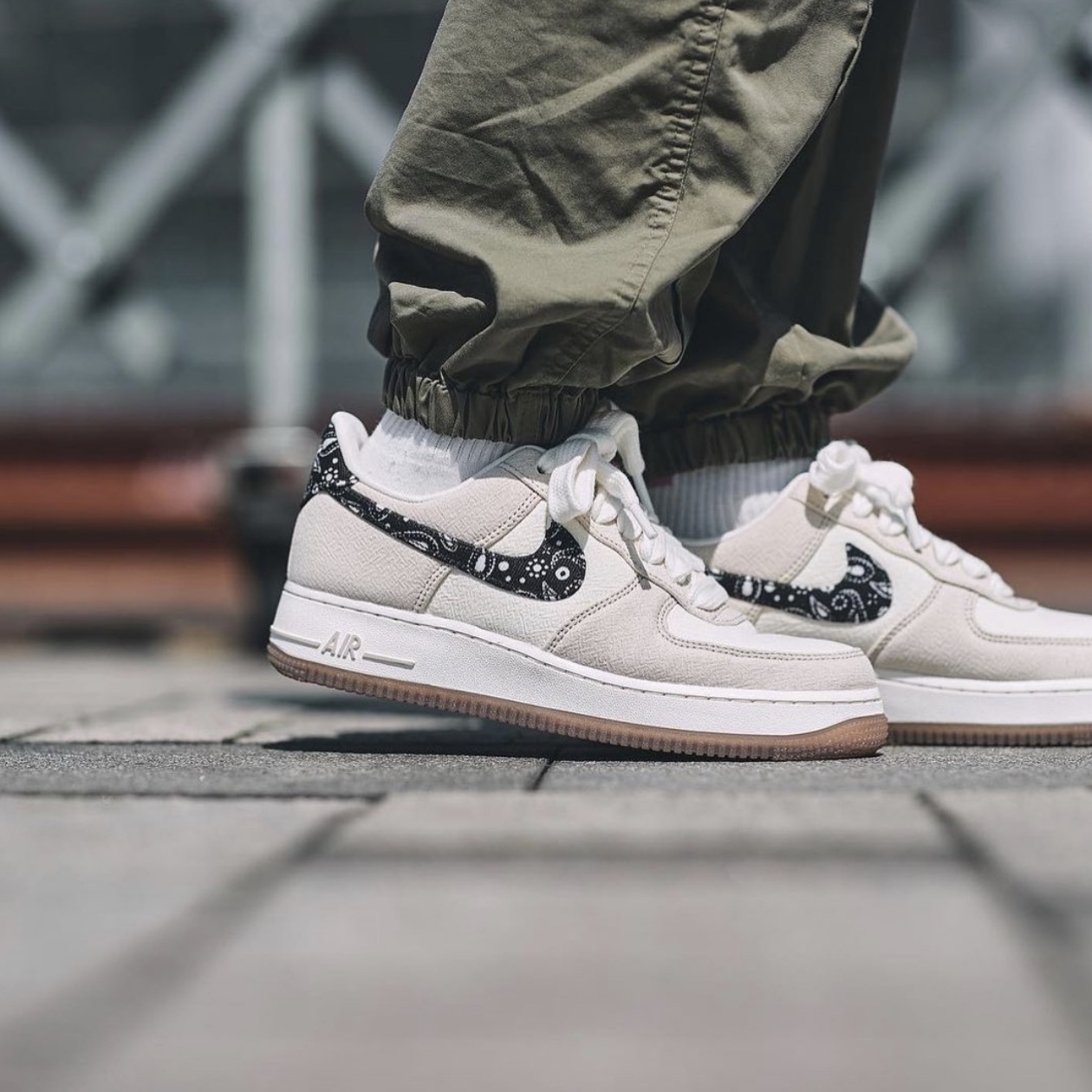 NIKE AIR FORCE 1 LOW 