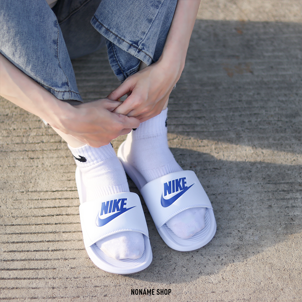 NIKE VICTORI ONE SLIDE 字勾 軟底 拖鞋 白底藍字 (男款)