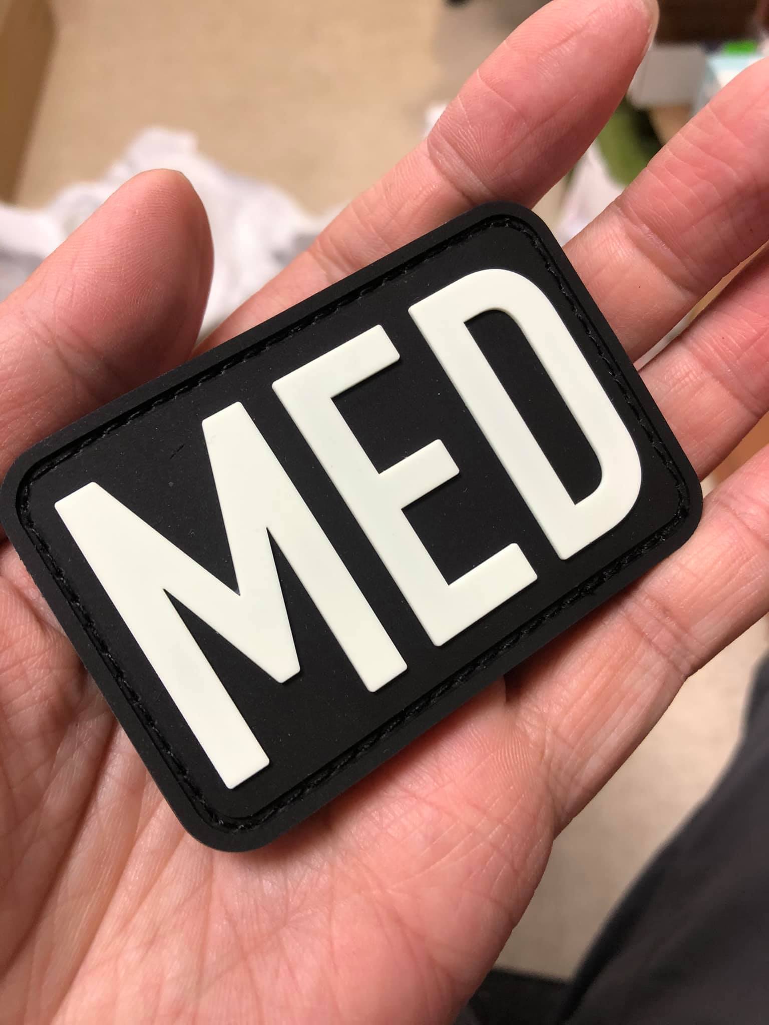 CountyComm “ MED” 2'X3“ PVC發光臂章