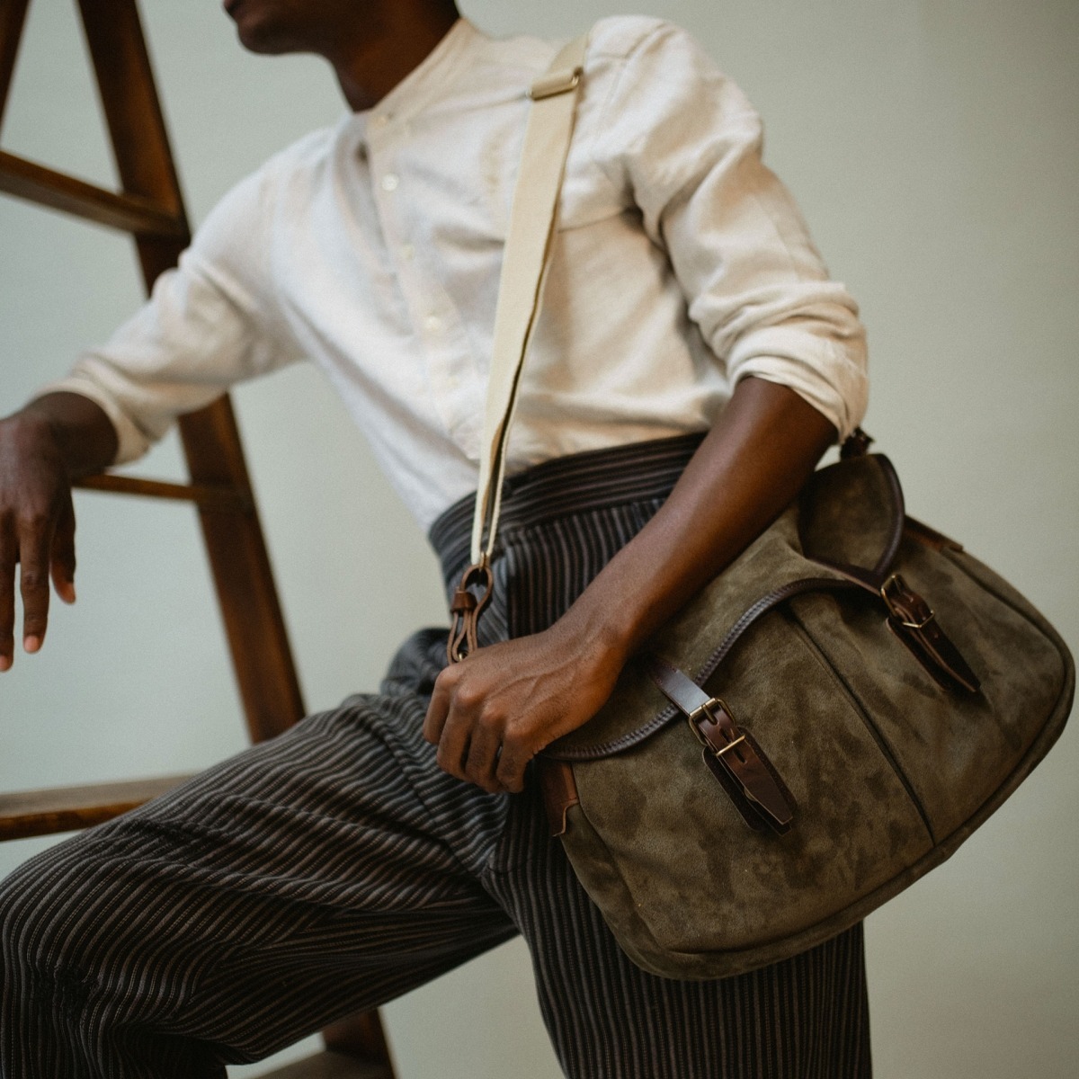 bleu de chauffe | Musette 漁夫肩背包 (灰綠色、菸草色)