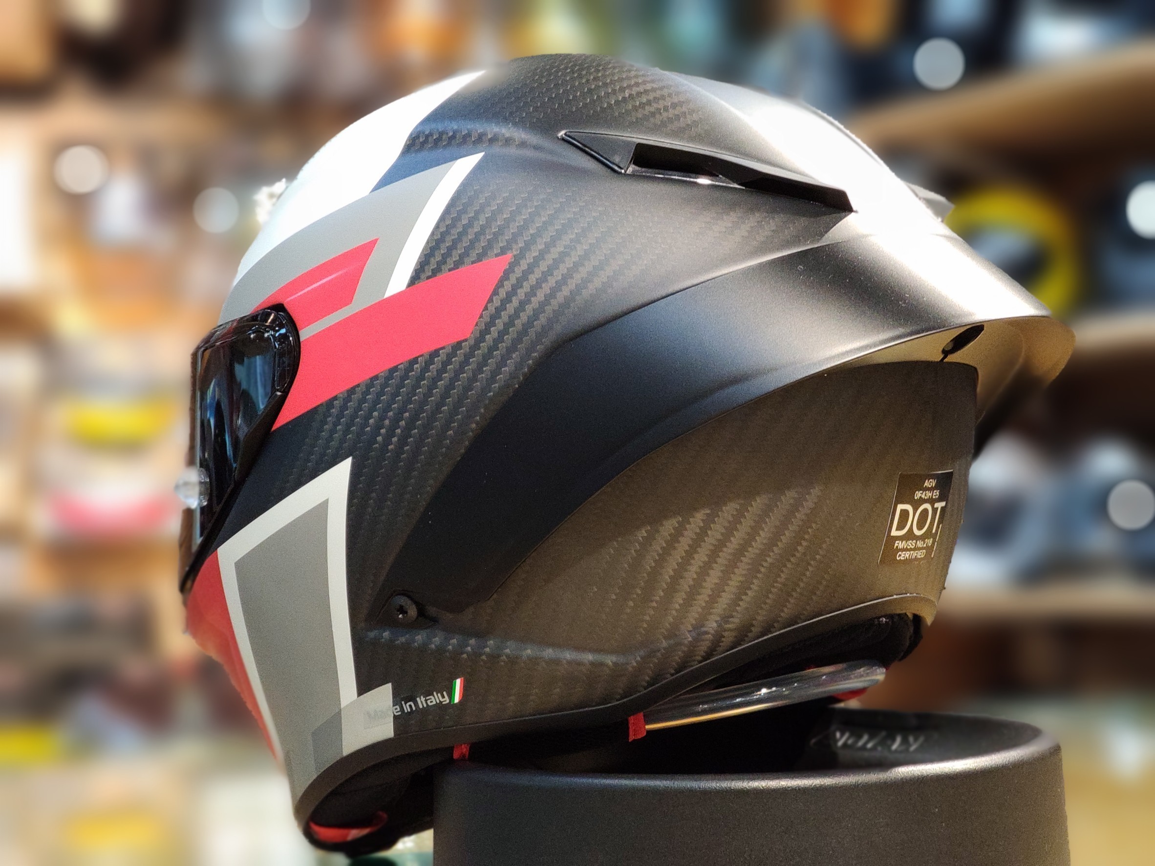 AGV PISTA GP RR COMPETIZIONE 碳纖維白紅 全罩