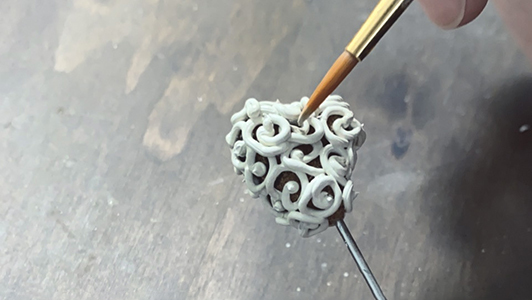銀黏土如何有弧度呢? 中子土讓你有曲線 簍空造型示範