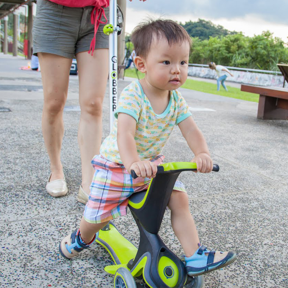 老人家開箱文法國GLOBBER 5合1滑板車開箱心得