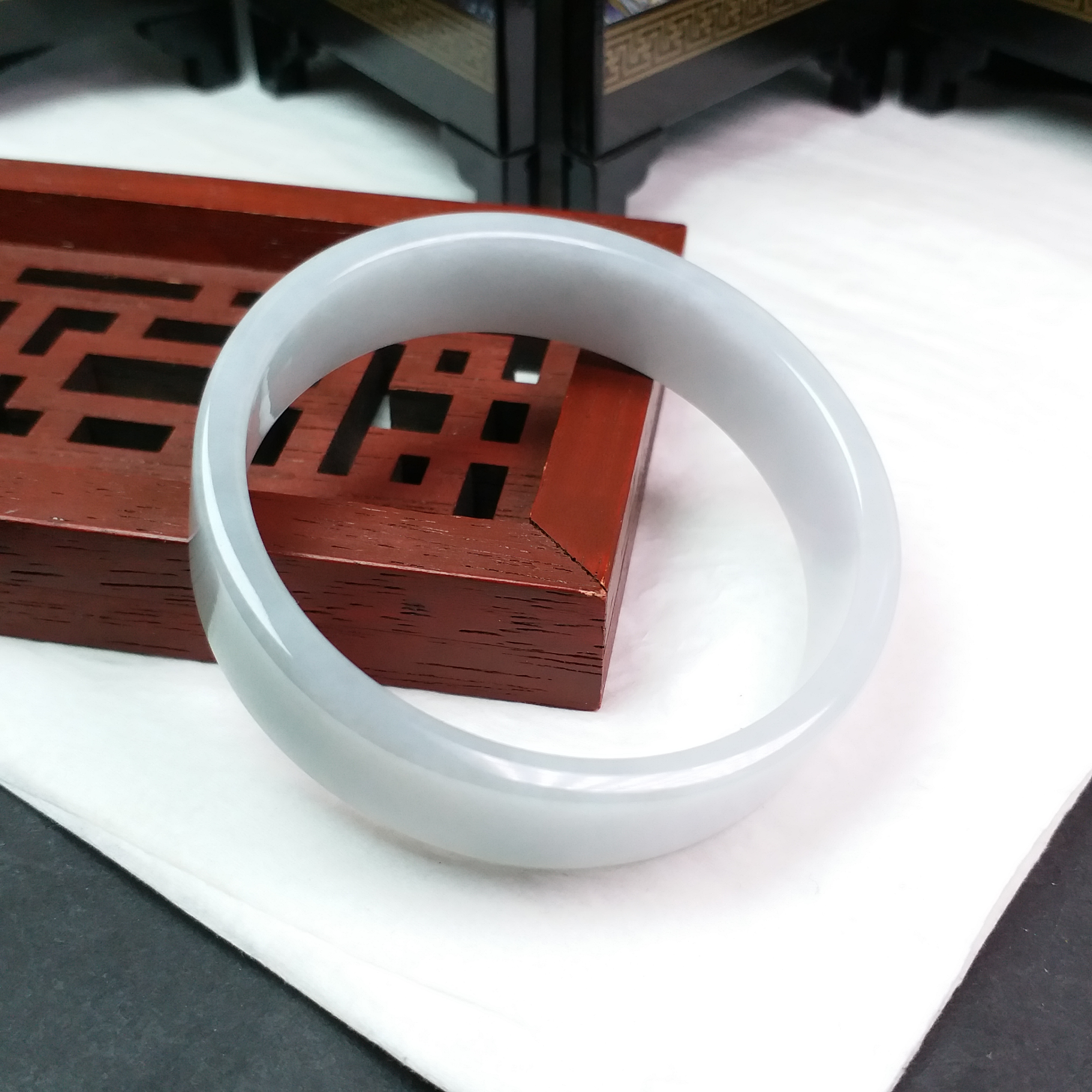 J1853 冰糯淡綠京玉鐲 53.5mm (1.43)