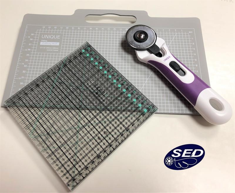 『UNIQUE』輪刀、三摺疊切割墊、摺疊式定規尺 【優惠套組】