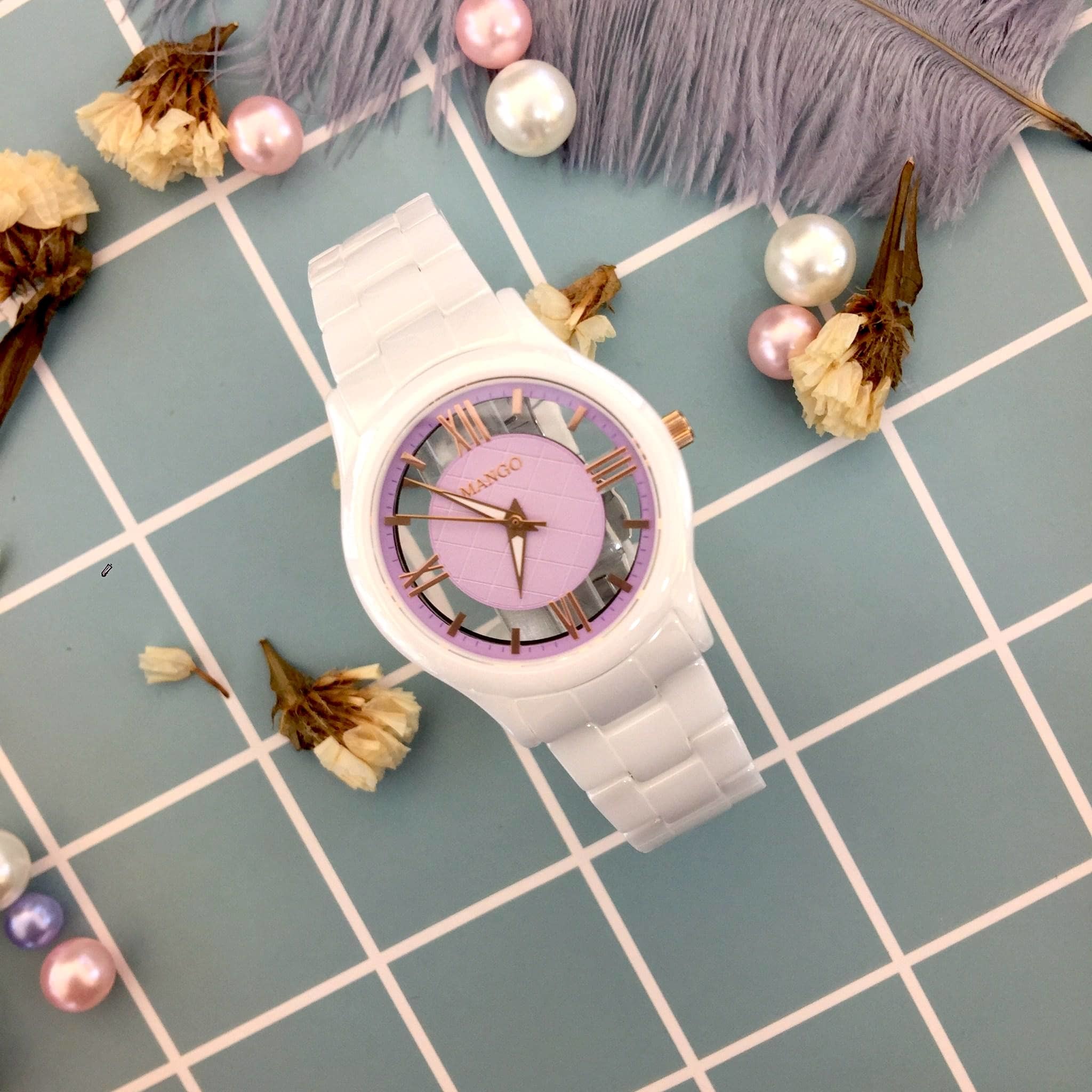 【MANGO】自信完美羅馬字鏤空格紋面陶瓷錶-白x紫色 MA6747L-77 33mm 現代鐘錶