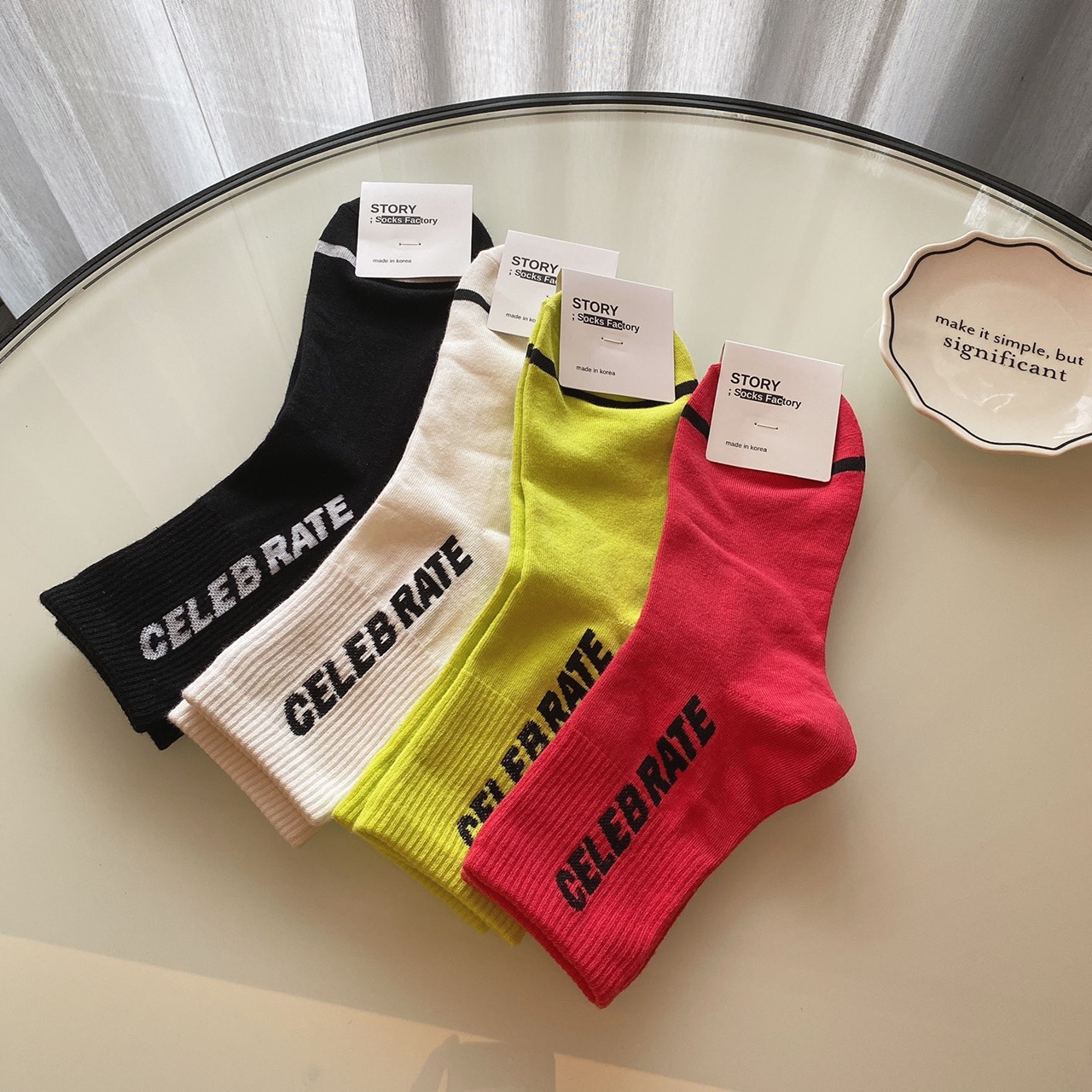 CELEBRATE字母襪子/四色