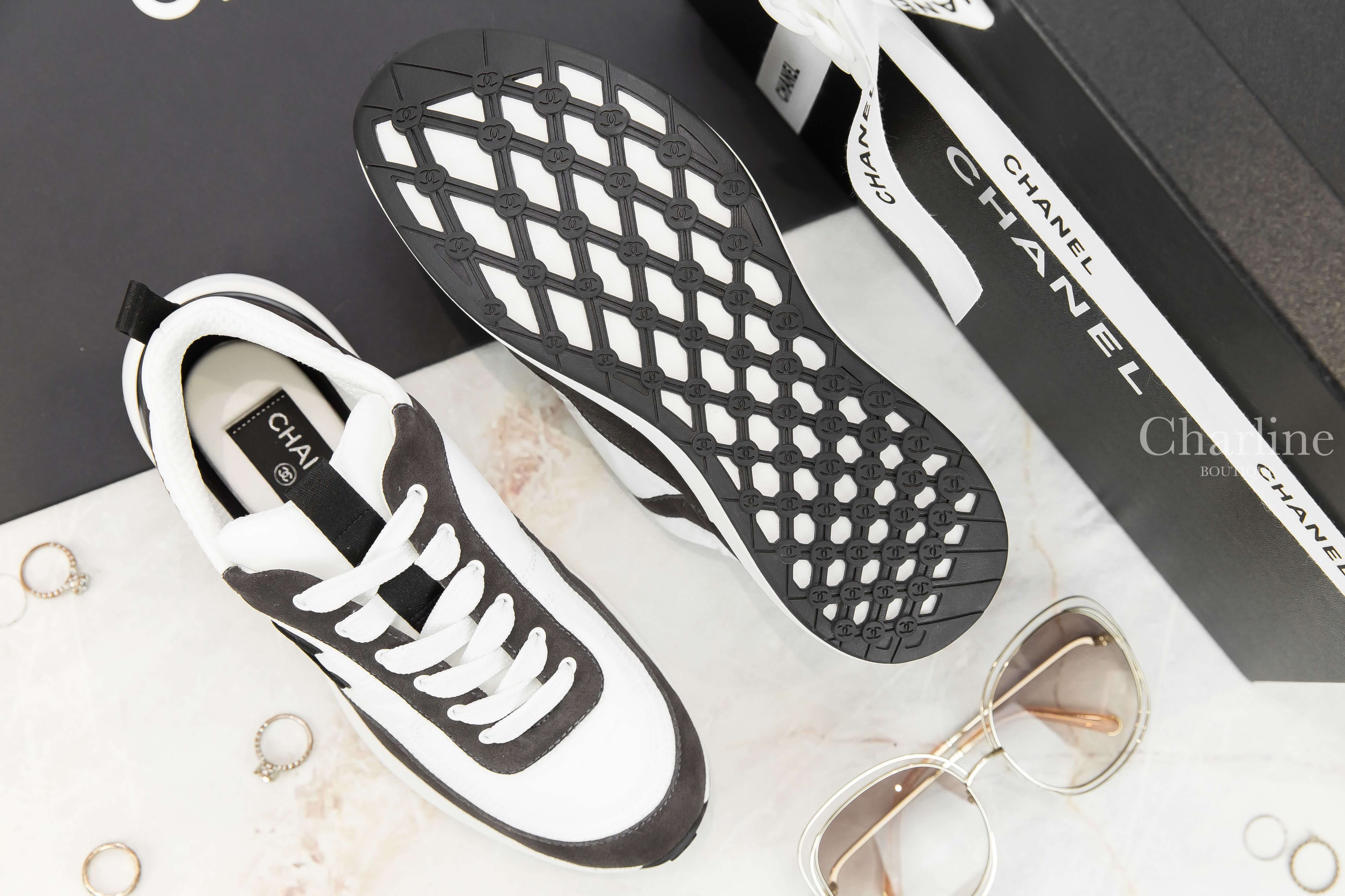 Chanel Trainers 白色尼龍拼黑麂皮黑CC牛皮運動鞋-Charline Boutique 精品代購