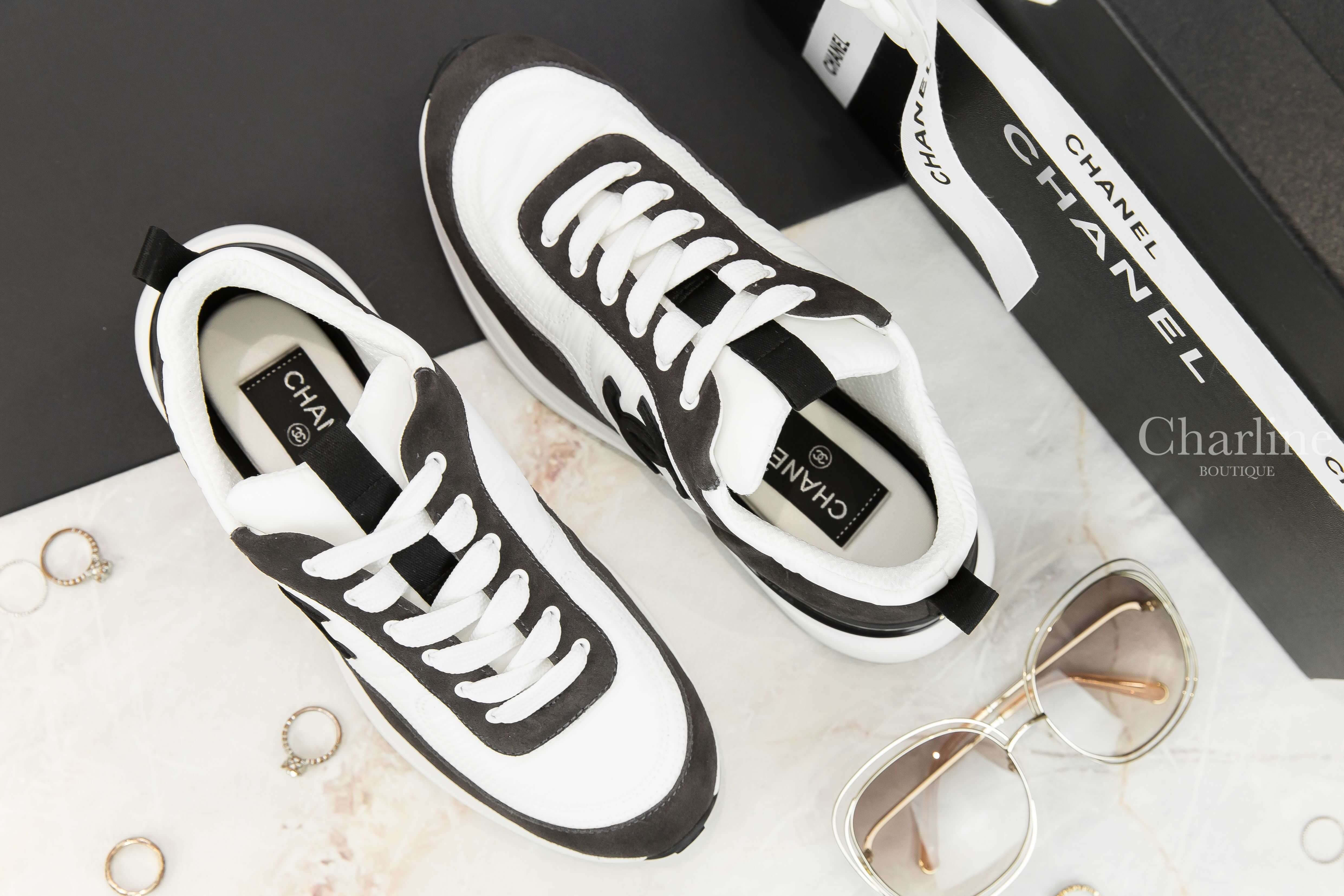 Chanel Trainers 白色尼龍拼黑麂皮黑CC牛皮運動鞋-Charline Boutique 精品代購