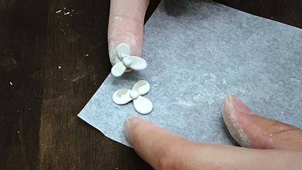 初階課程 造型 小花團耳針