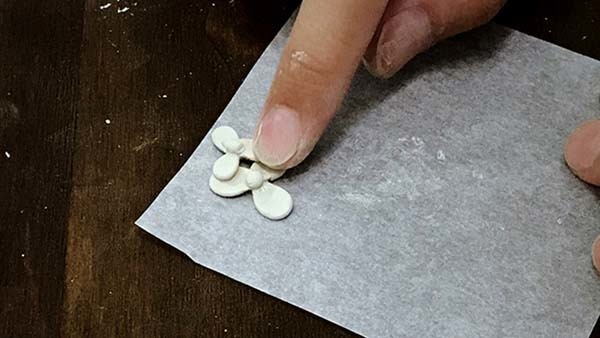 初階課程 造型 小花團耳針