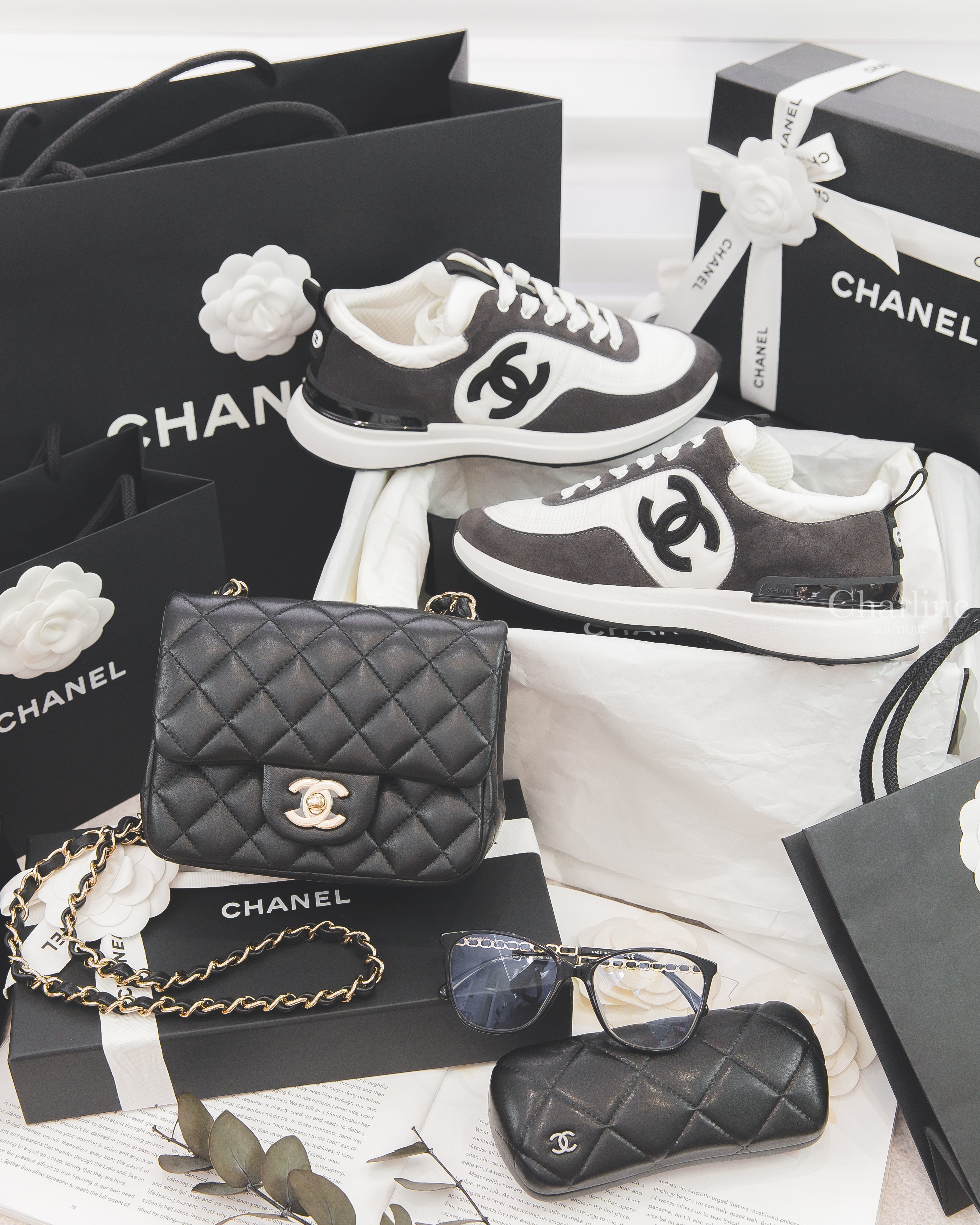 Chanel Trainers 白色尼龍拼黑麂皮黑CC牛皮運動鞋,Chanel Mini Flap Bag 黑色金鍊小羊皮肩背包,Chanel  Eyeglasses 黑色方框側邊皮穿金鍊CC平光眼鏡-Charline Boutique 精品代購
