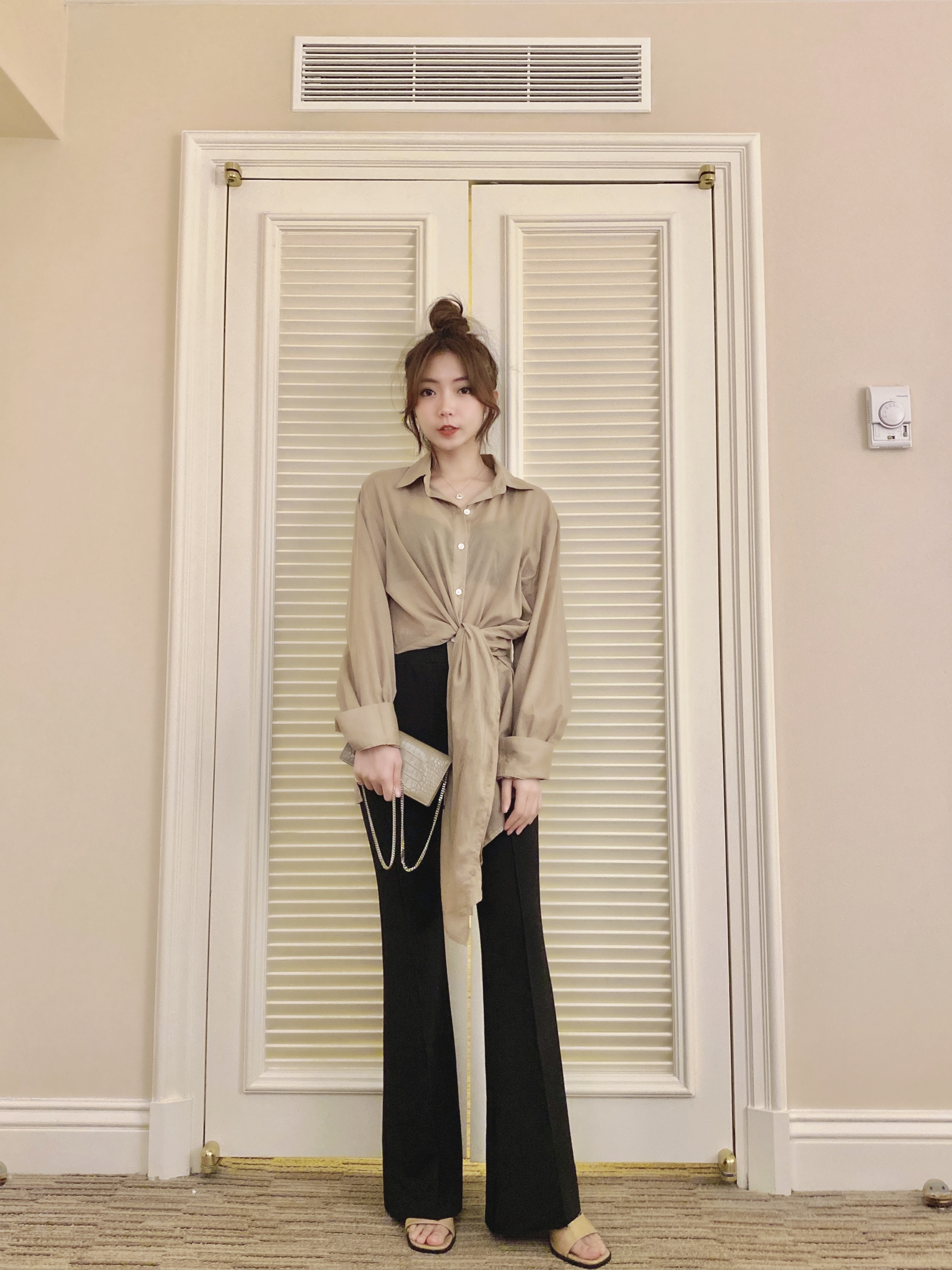 設計師不規則濃奶茶透膚襯衫