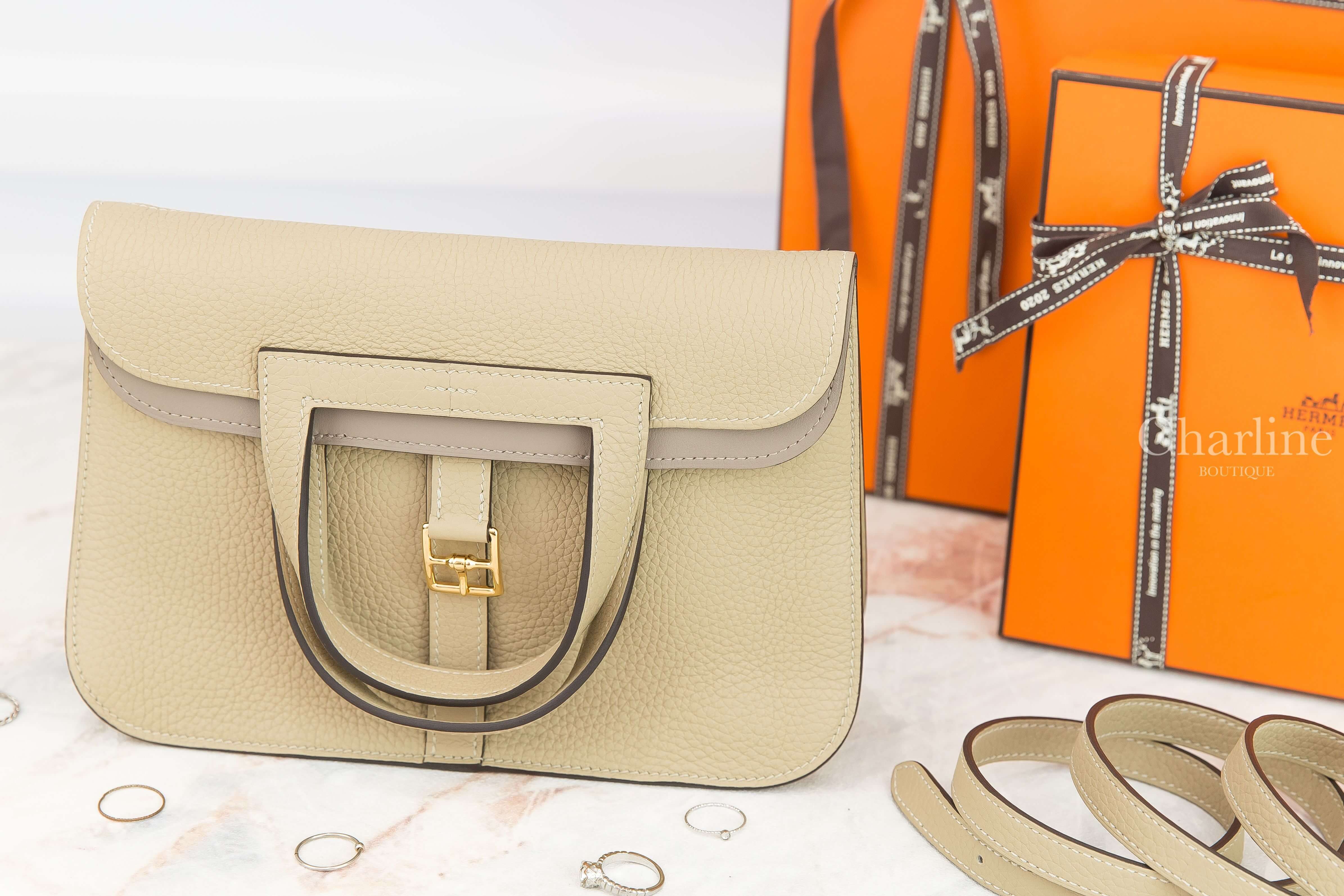 Hermès Sac Halzan 25cm S2 Trench / 18 Etoupe Taurillon Clemence Z刻風衣灰拼大象灰內裡金釦手提肩背包-Charline Boutique 精品代購