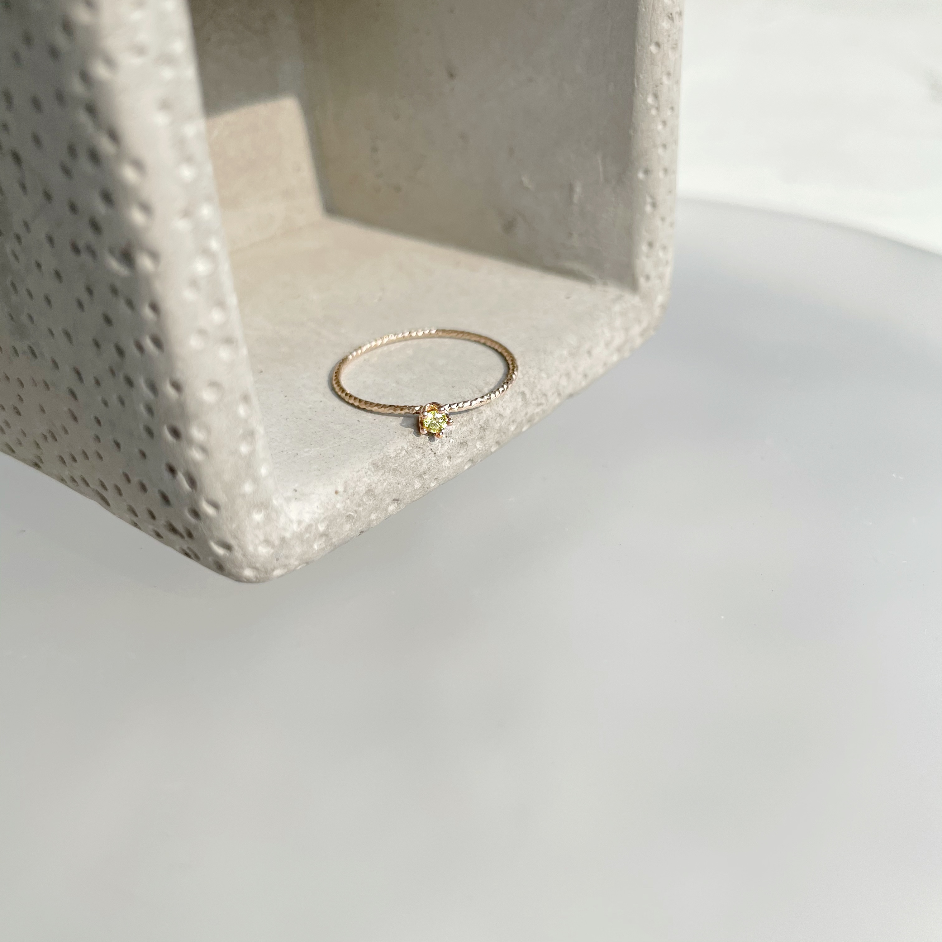 14K亮亮小五爪黃鑽戒指