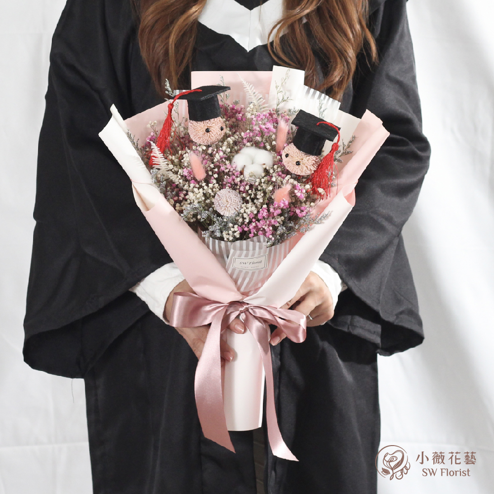 |學士帽畢業小精靈-滿天星花束-粉色系畢業花束-喜歡你-中型|