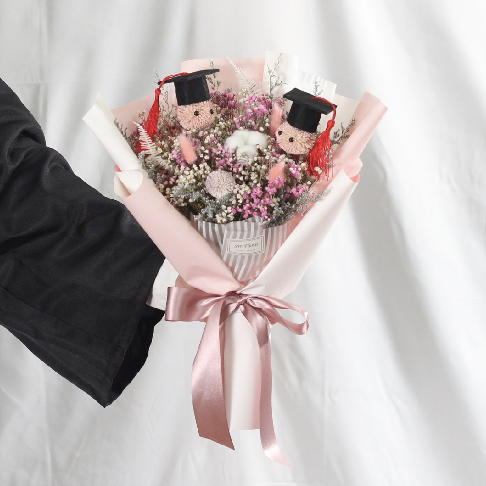 |學士帽畢業小精靈-滿天星花束-粉色系畢業花束-喜歡你-中型|