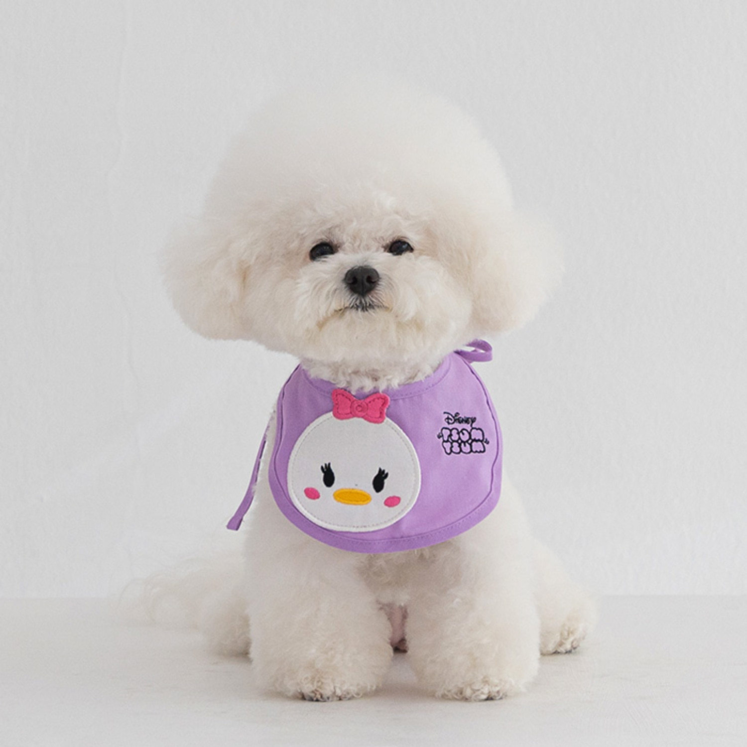 Disney Tsum Tsum 圍兜兜 （黛西）