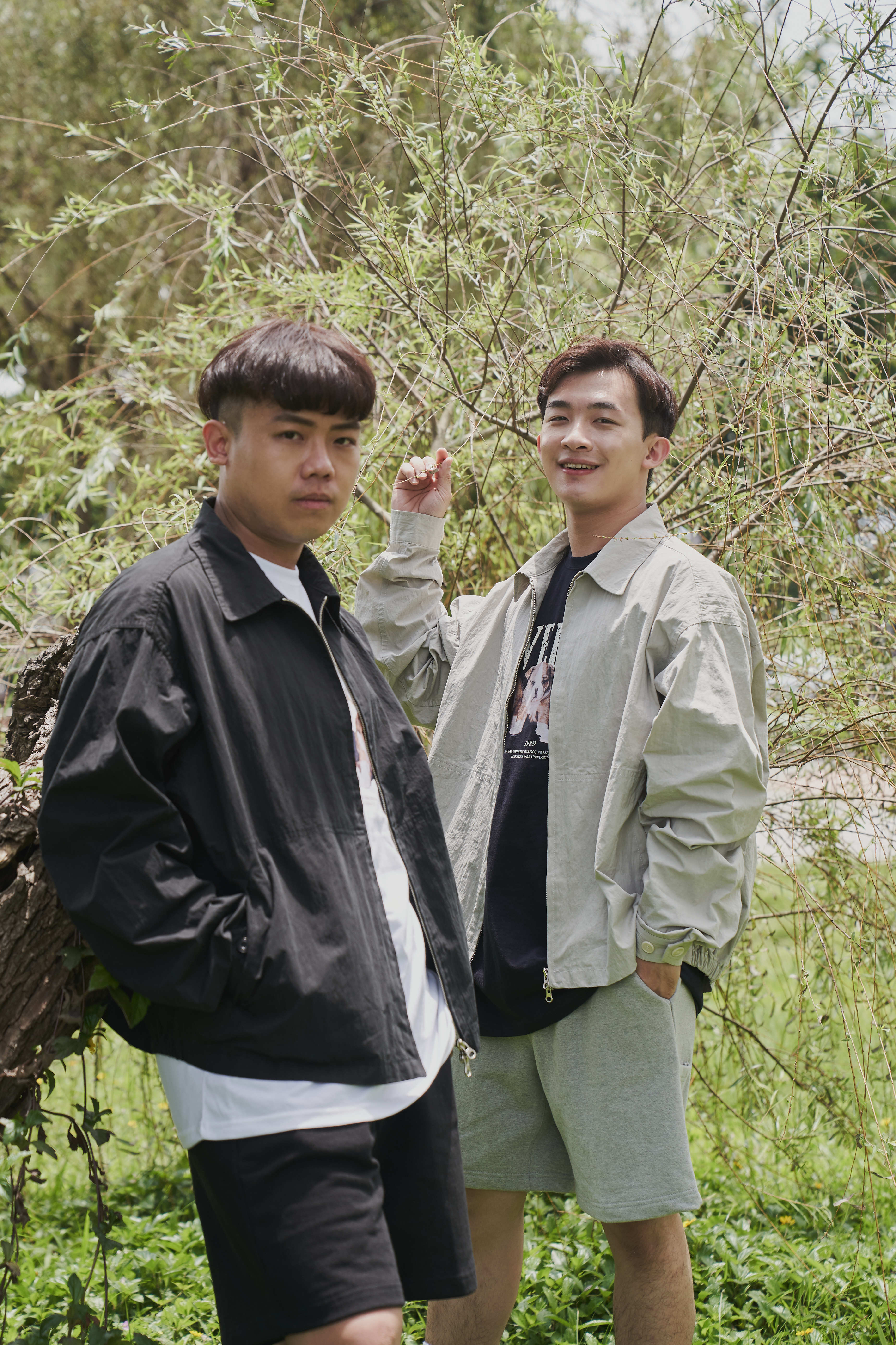 現貨| 雙向拉鍊短版風衣 （黑色）