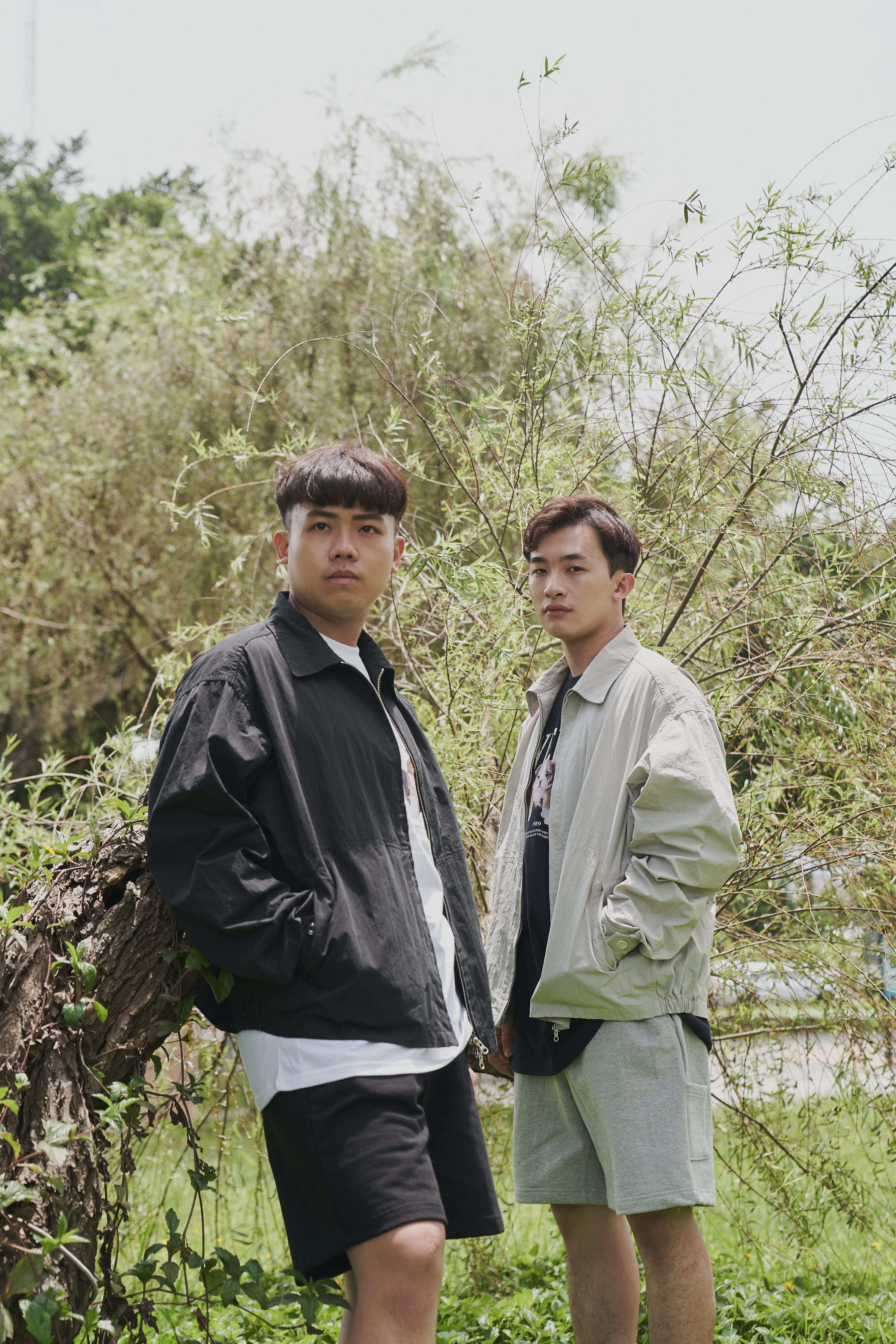 現貨| 雙向拉鍊短版風衣 （黑色）