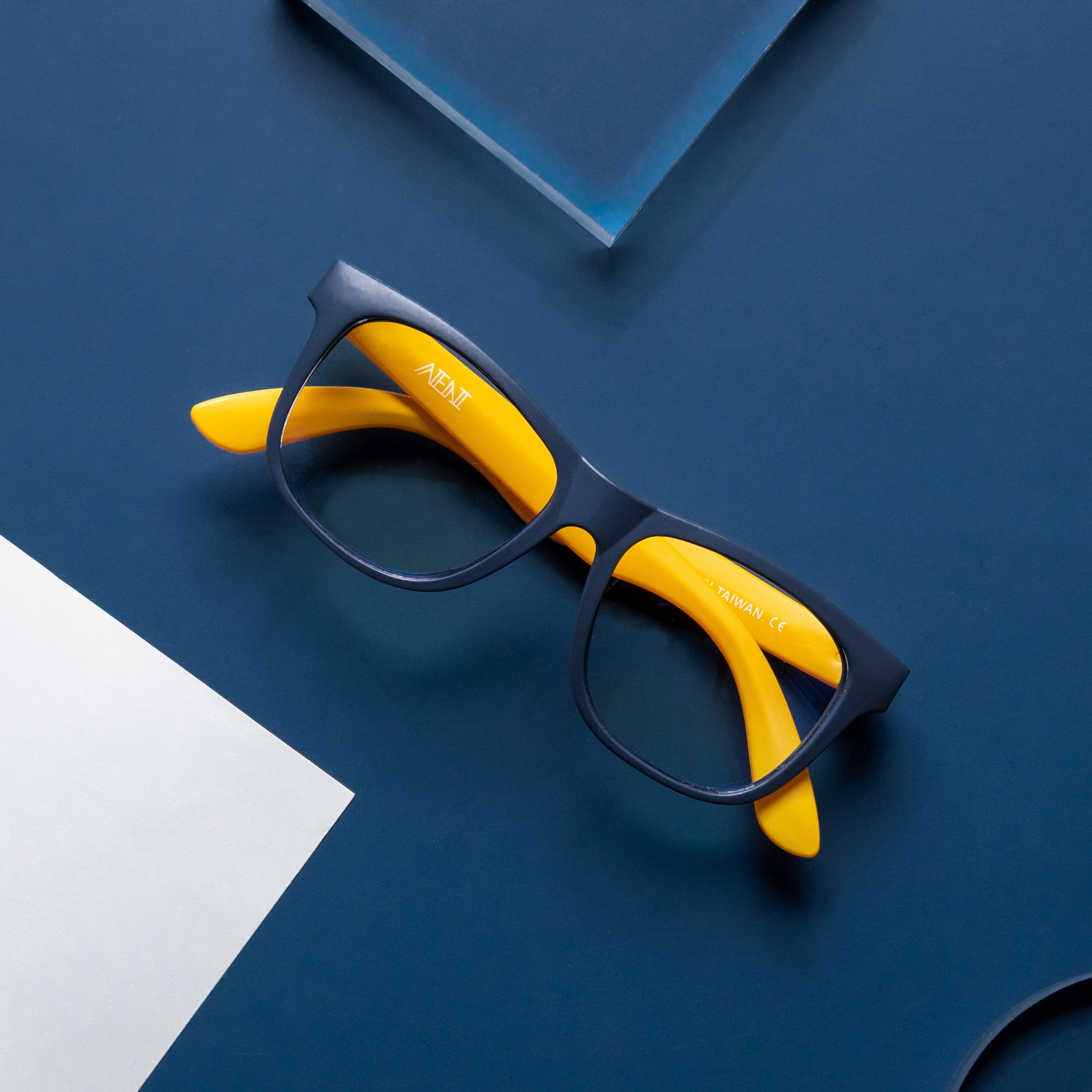 AENI iLO兒童濾藍光眼鏡7-12y 皇家學院