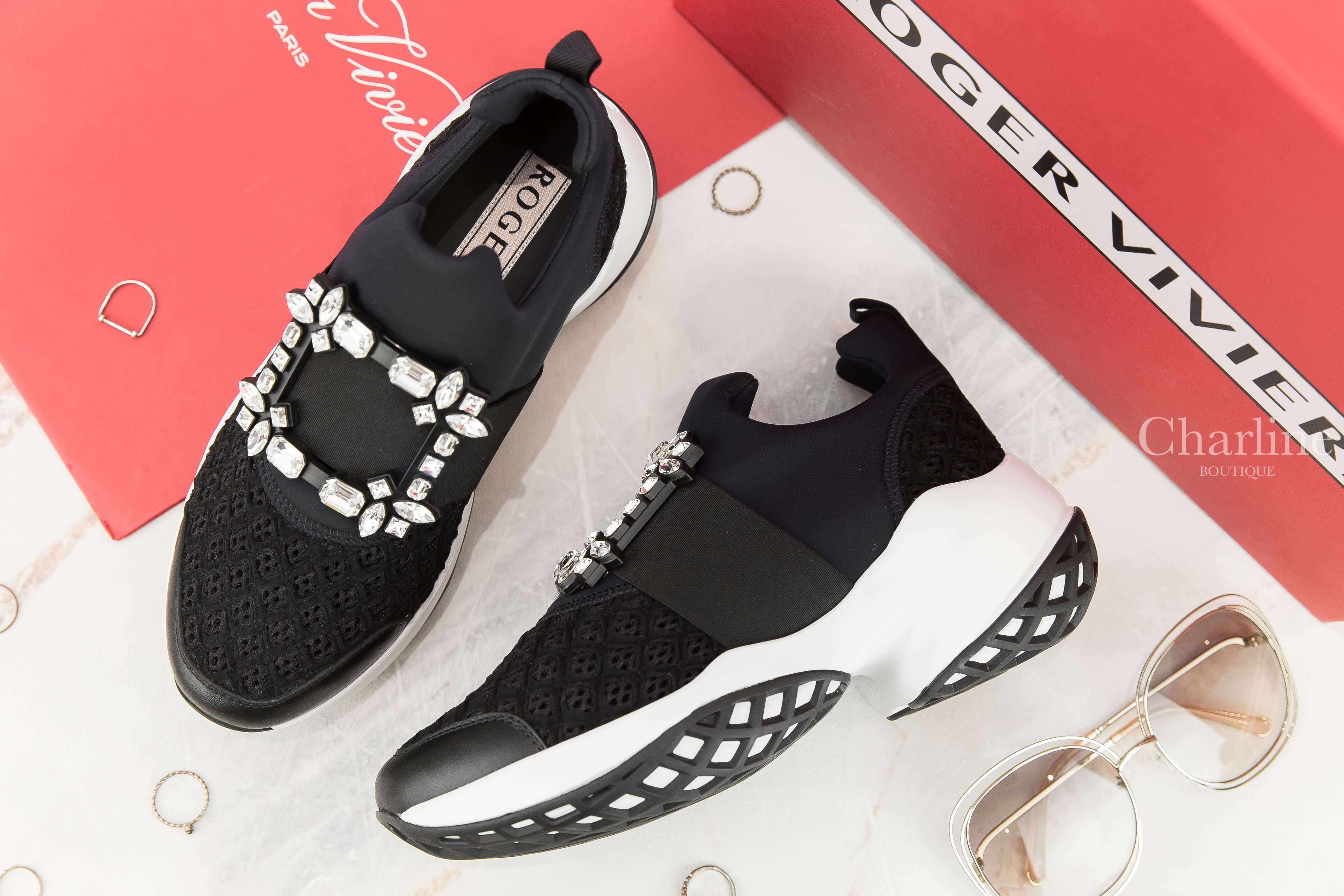 Roger Vivier Viv' Run Strass Buckle Sneakers In Technical Fabrics 黑色水晶方釦太空棉運動鞋-Charline Boutique 精品代購