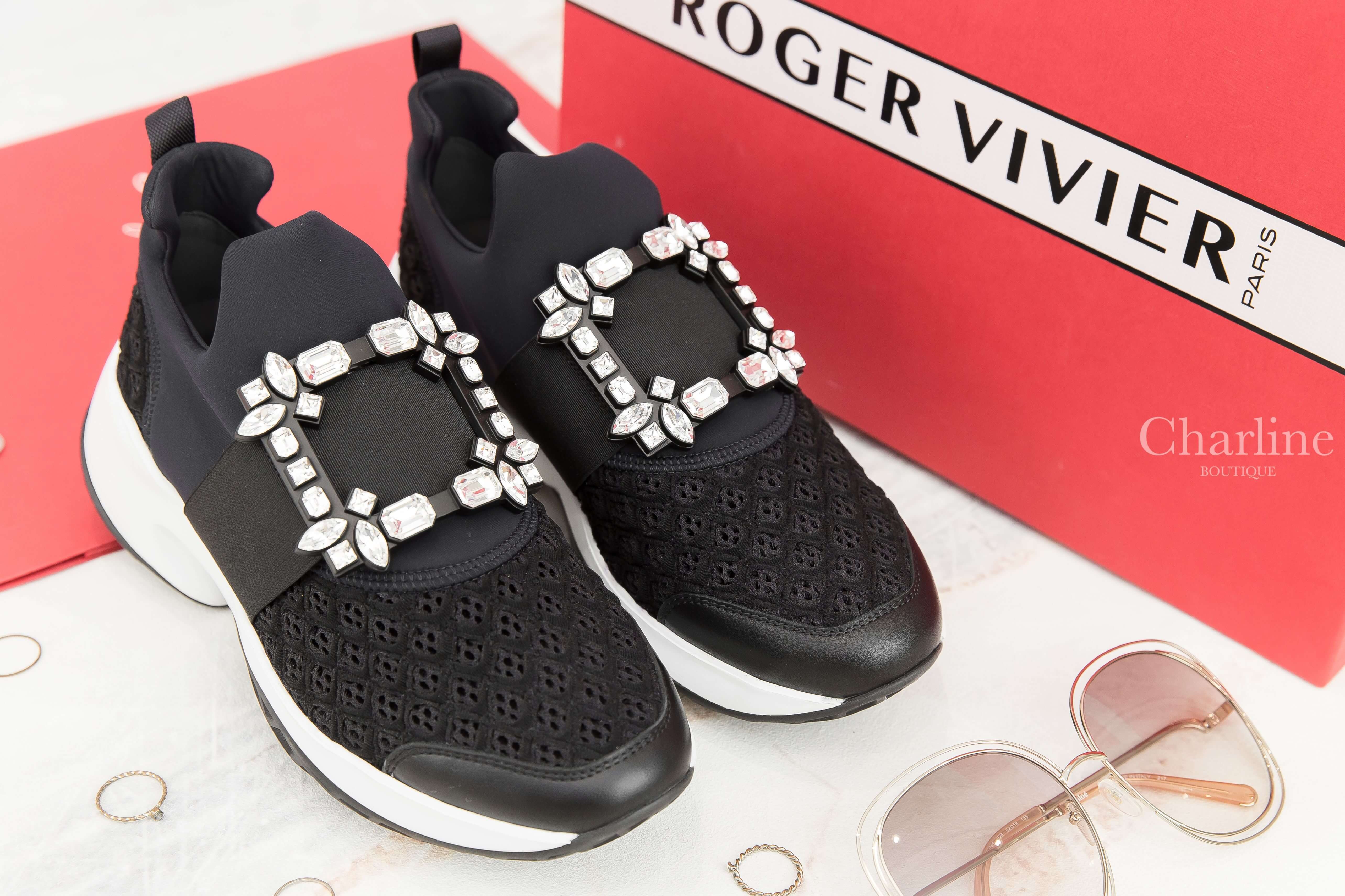 Roger Vivier Viv' Run Strass Buckle Sneakers In Technical Fabrics 黑色水晶方釦太空棉運動鞋