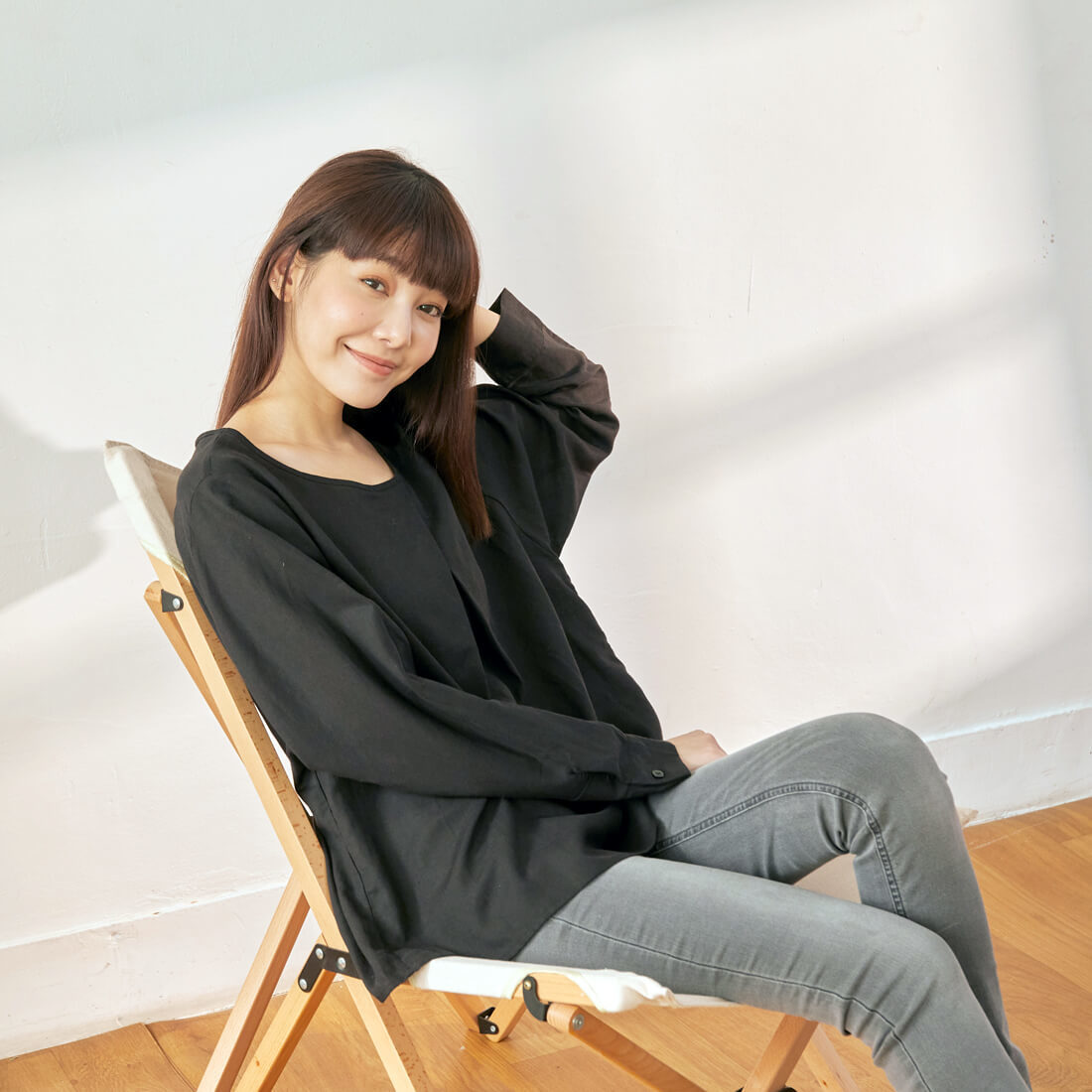 Sharon前領褶長袖棉麻上衣/優雅黑