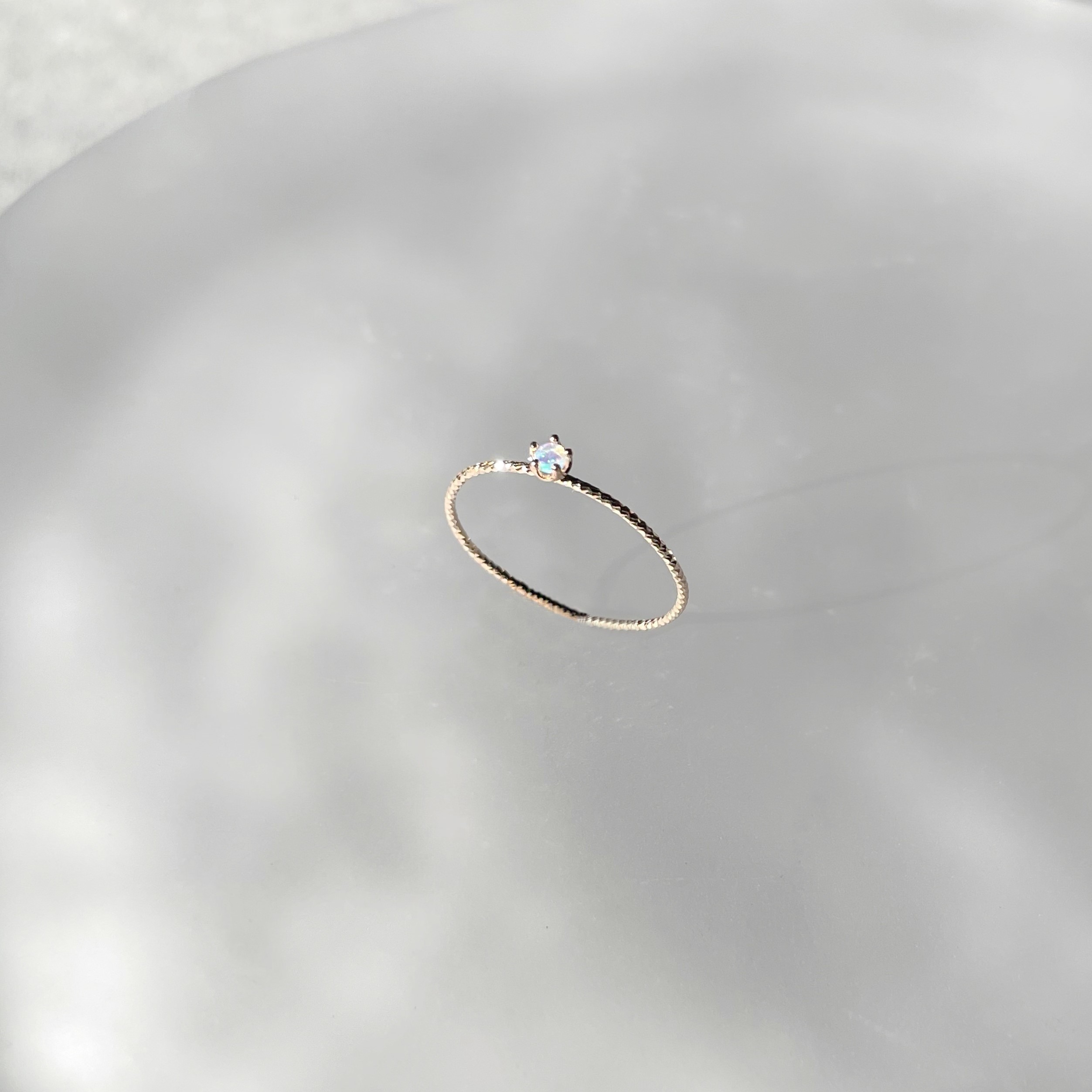 14K亮亮Mini皇冠歐泊戒指