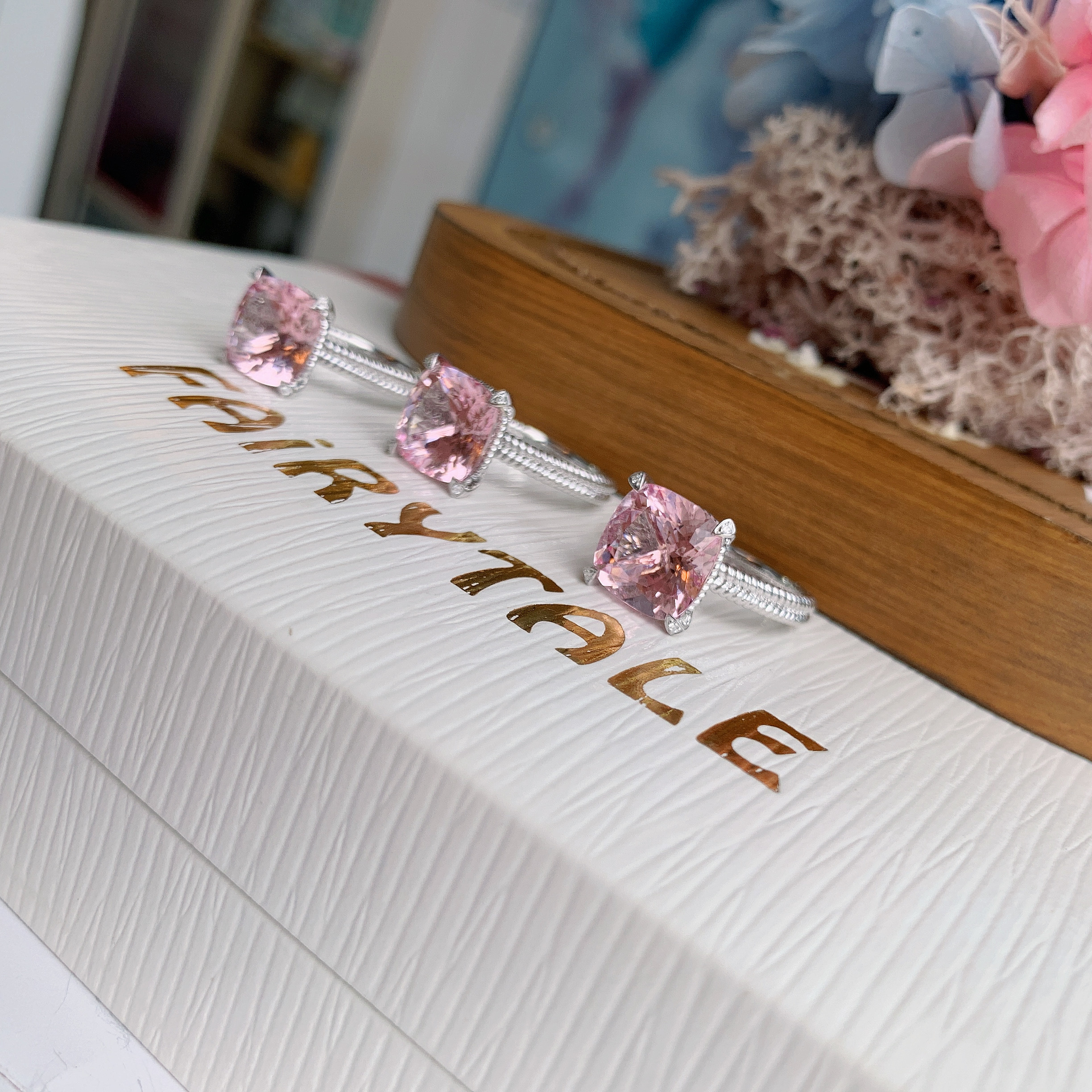 18K金摩根石鑽石戒指 - 枕形切割